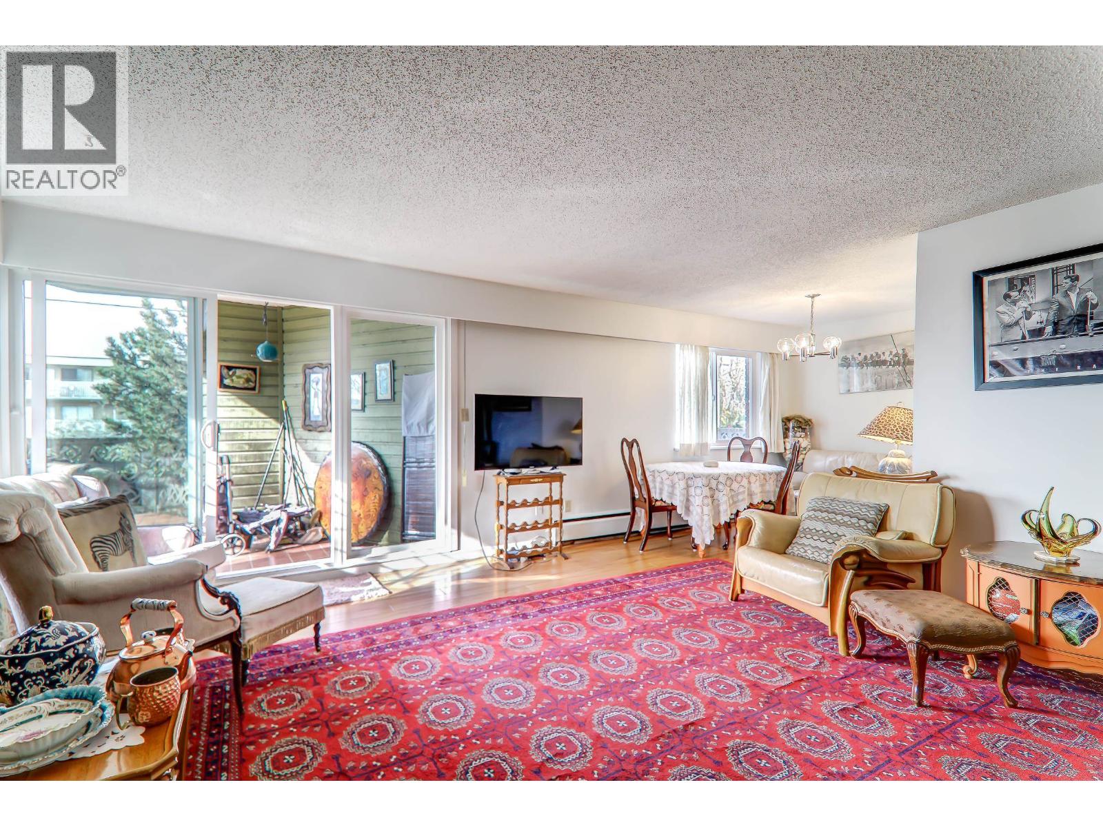 103 327 Ninth Street, New Westminster, British Columbia  V3M 3V8 - Photo 5 - R3102320