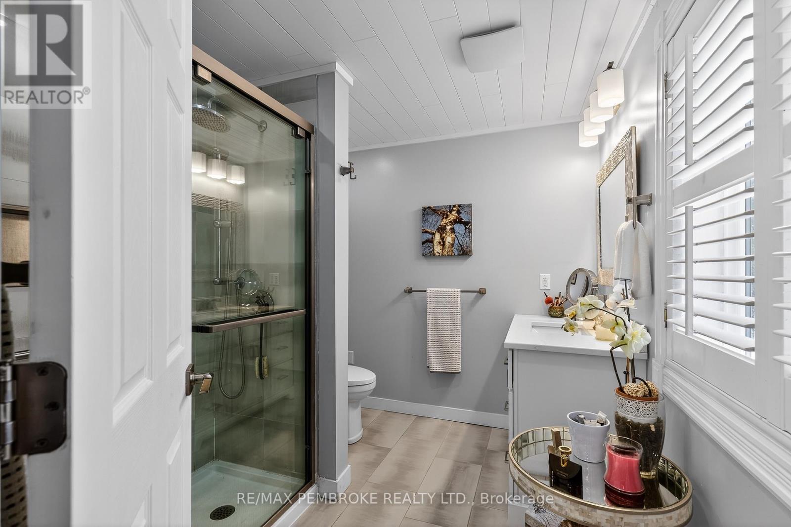 666 Doran Road, Petawawa, Ontario  K8A 6W7 - Photo 21 - X12916334