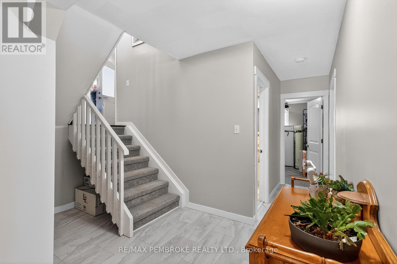 666 Doran Road, Petawawa, Ontario  K8A 6W7 - Photo 31 - X12916334