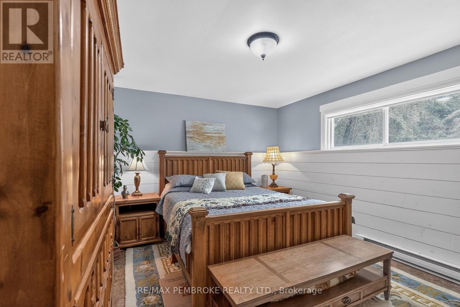 666 Doran Road, Petawawa, Ontario  K8A 6W7 - Photo 37 - X12916334