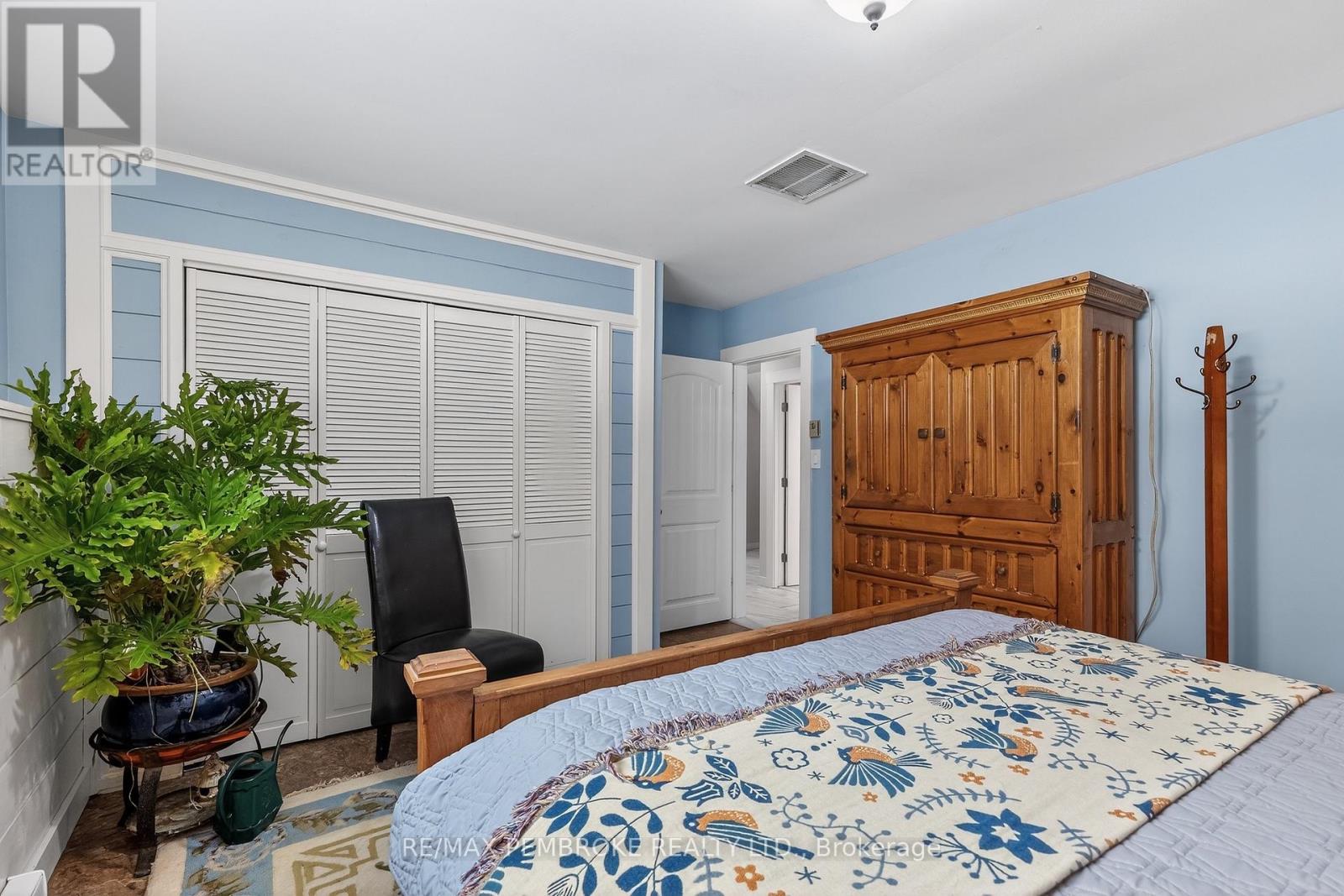 666 Doran Road, Petawawa, Ontario  K8A 6W7 - Photo 38 - X12916334