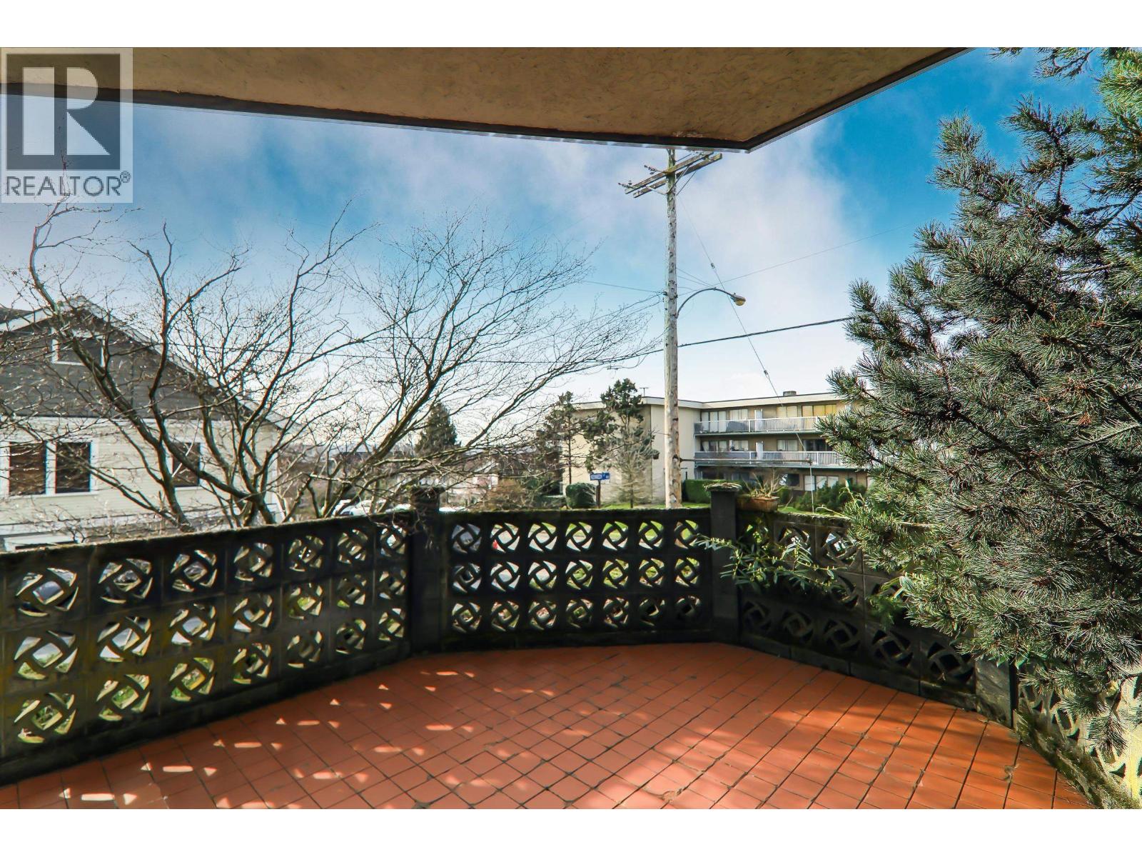 103 327 Ninth Street, New Westminster, British Columbia  V3M 3V8 - Photo 13 - R3102320