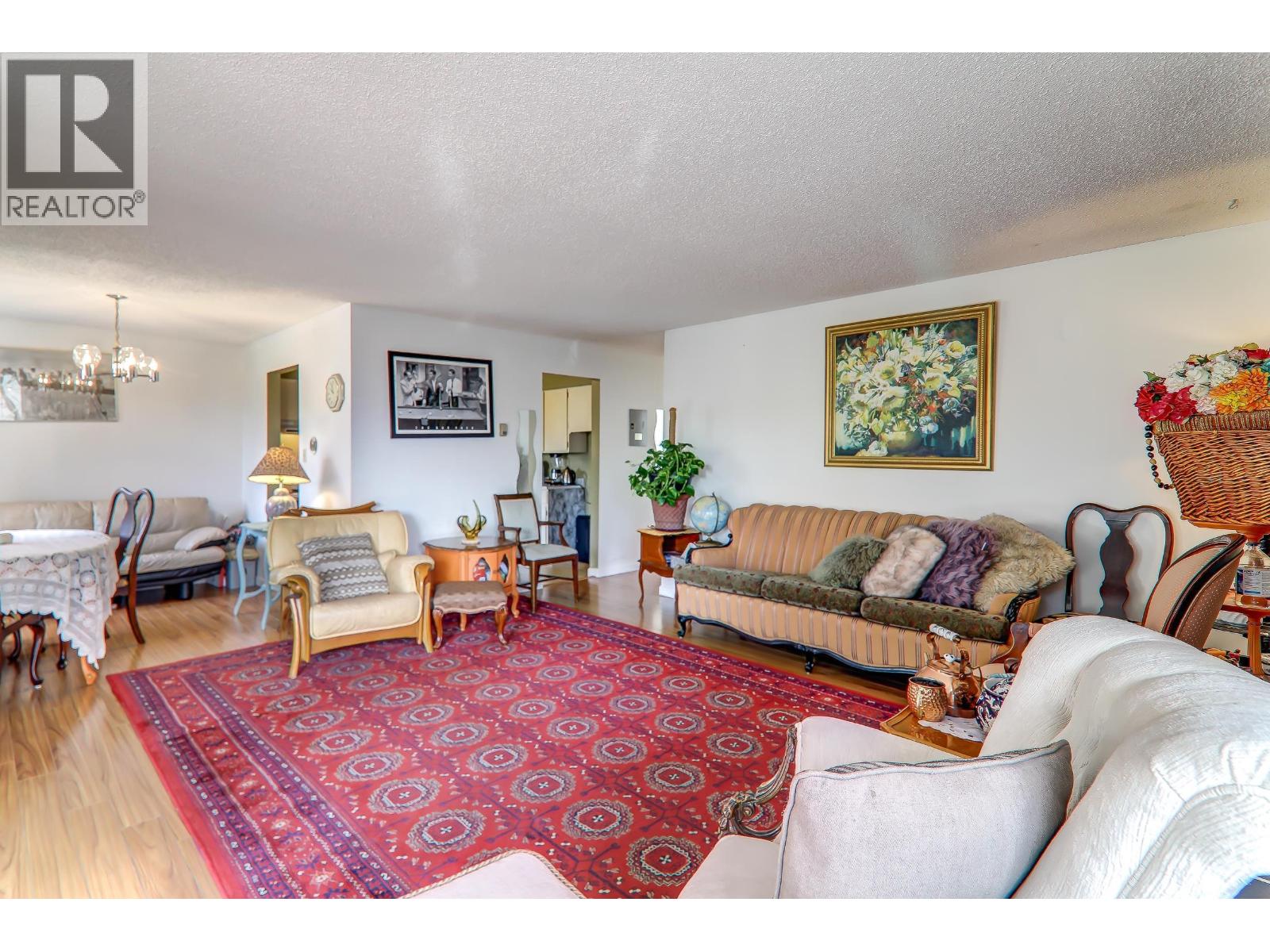 103 327 Ninth Street, New Westminster, British Columbia  V3M 3V8 - Photo 4 - R3102320