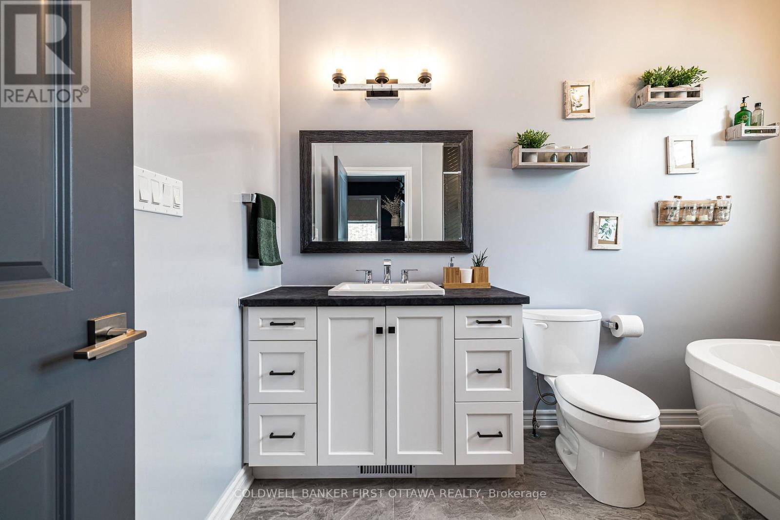 120 Stirling Crescent, North Grenville, Ontario  K0G 1J0 - Photo 24 - X12916266