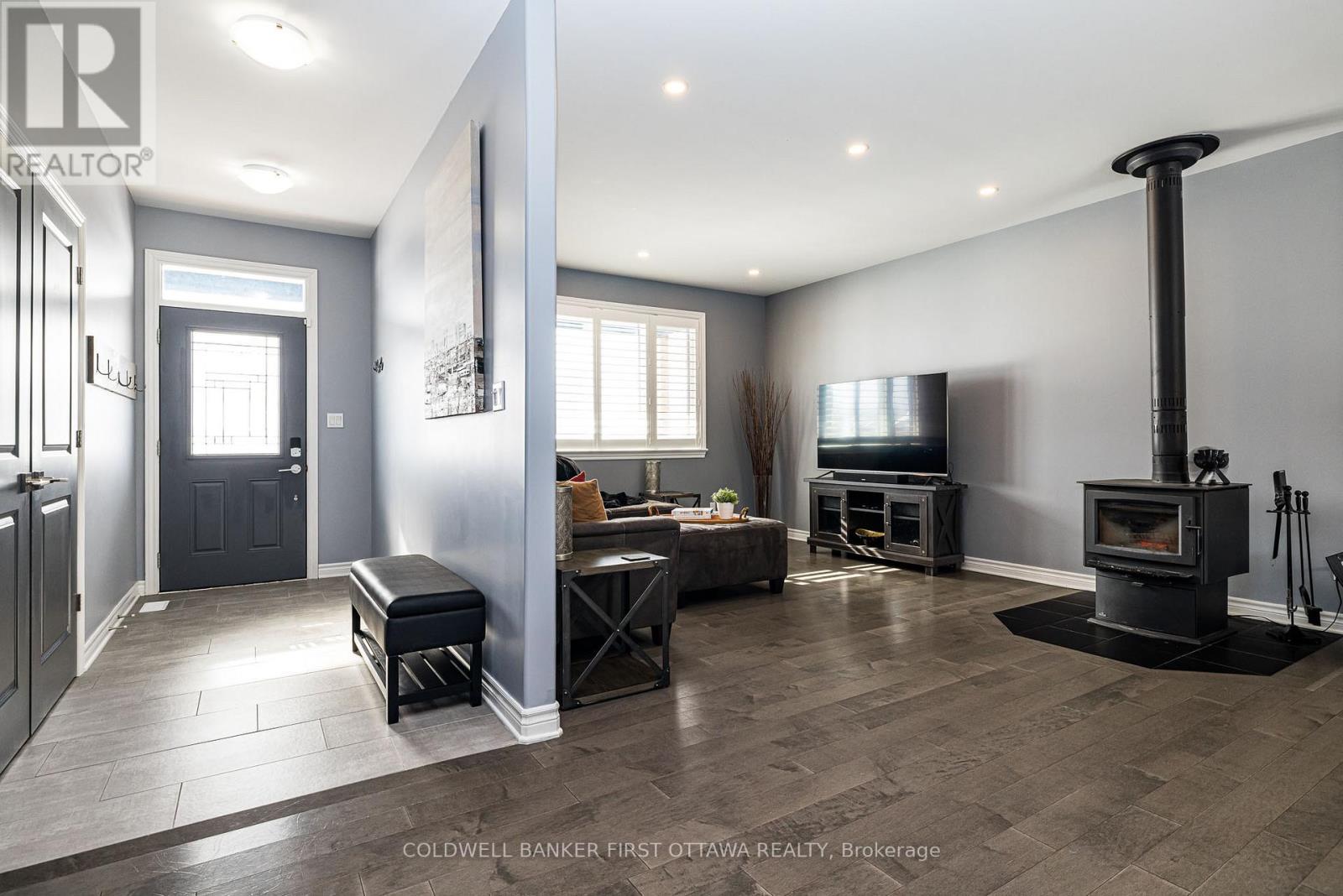 120 Stirling Crescent, North Grenville, Ontario  K0G 1J0 - Photo 6 - X12916266