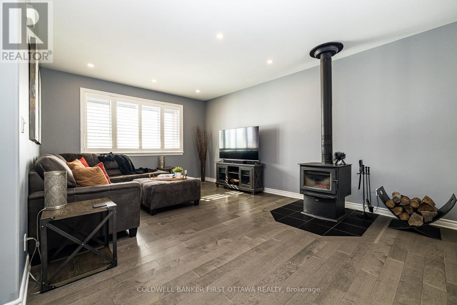 120 Stirling Crescent, North Grenville, Ontario  K0G 1J0 - Photo 7 - X12916266