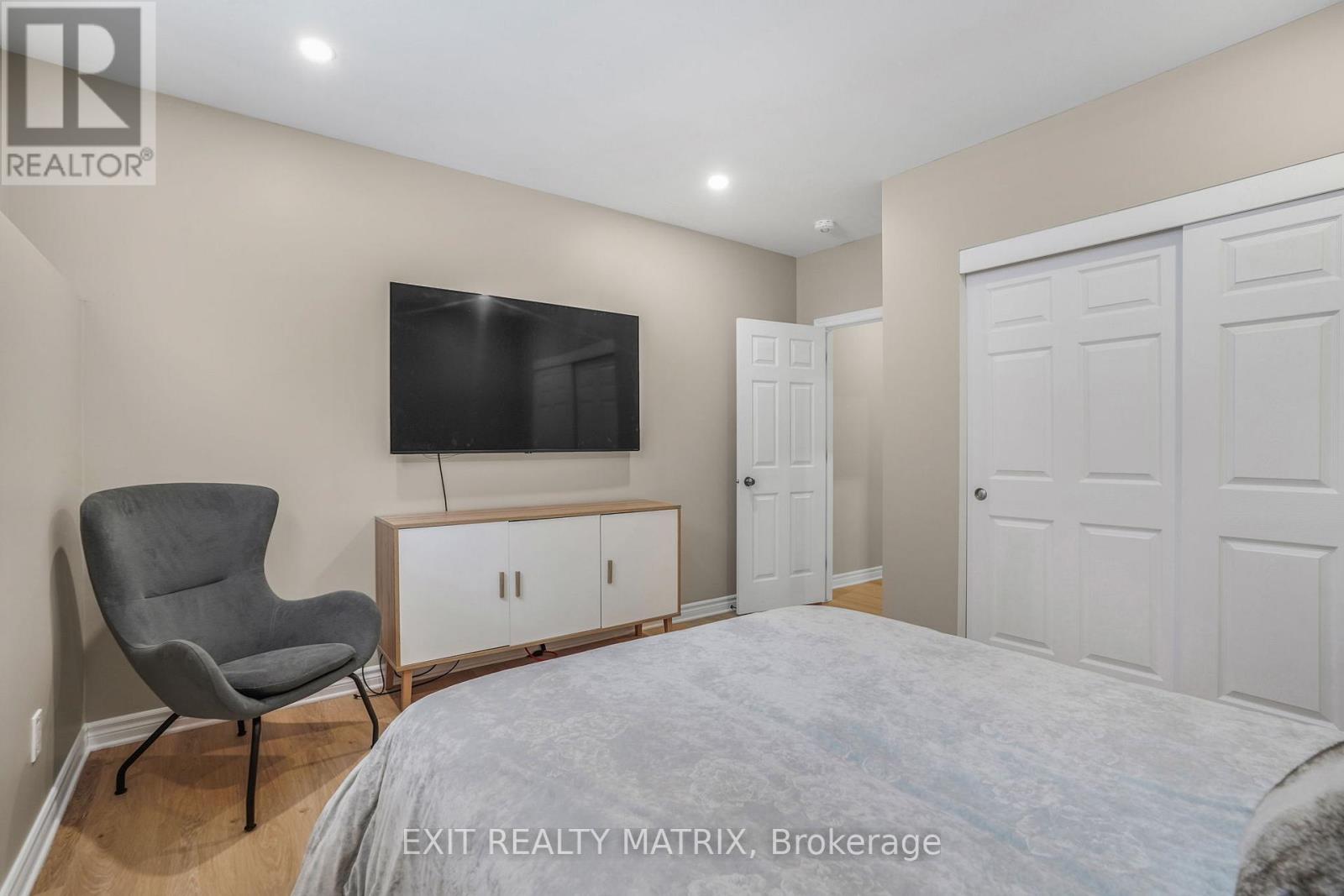 403 Centenaire Street, Russell, Ontario  K0A 1W0 - Photo 27 - X12916304