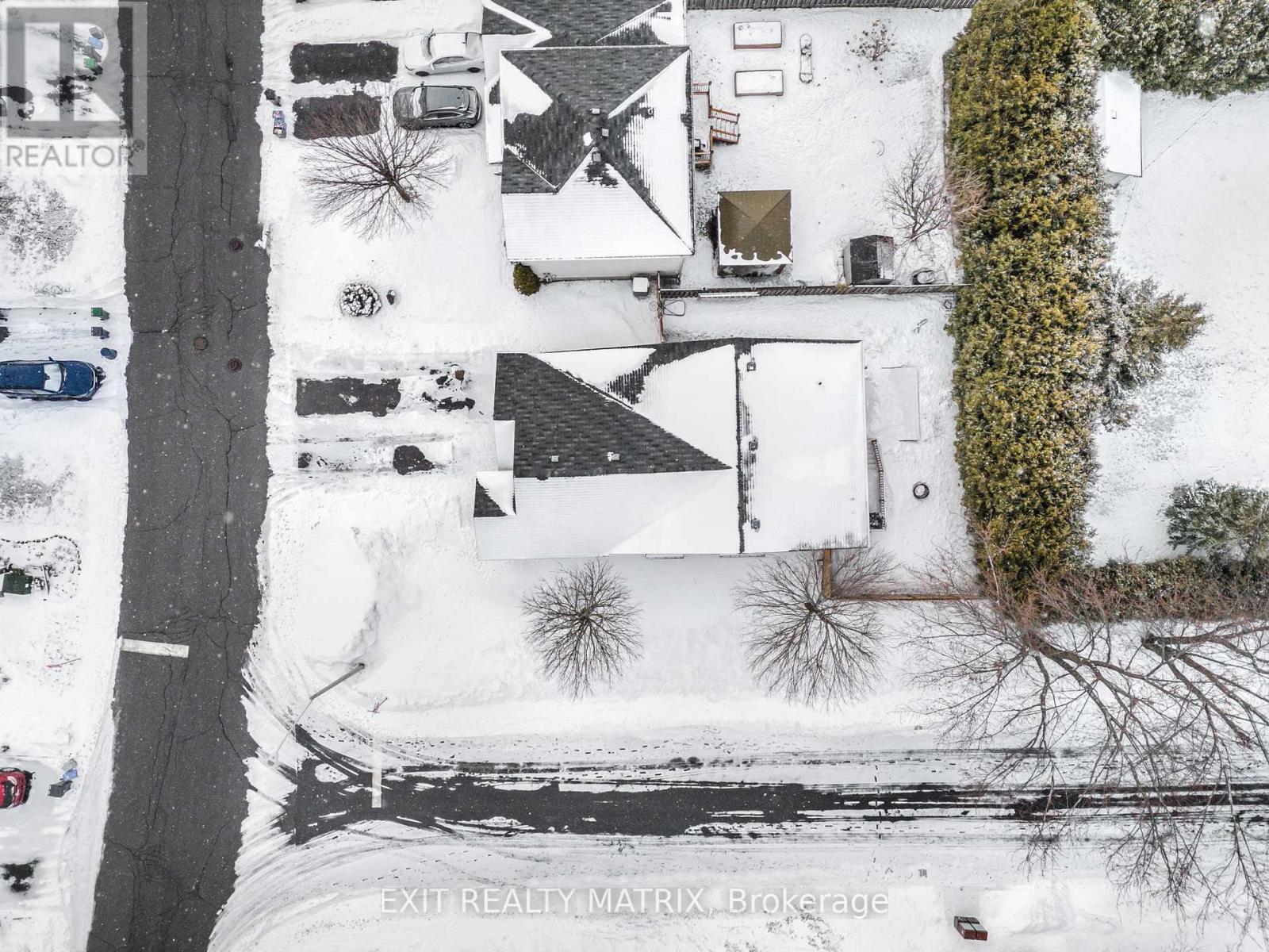 403 Centenaire Street, Russell, Ontario  K0A 1W0 - Photo 33 - X12916304