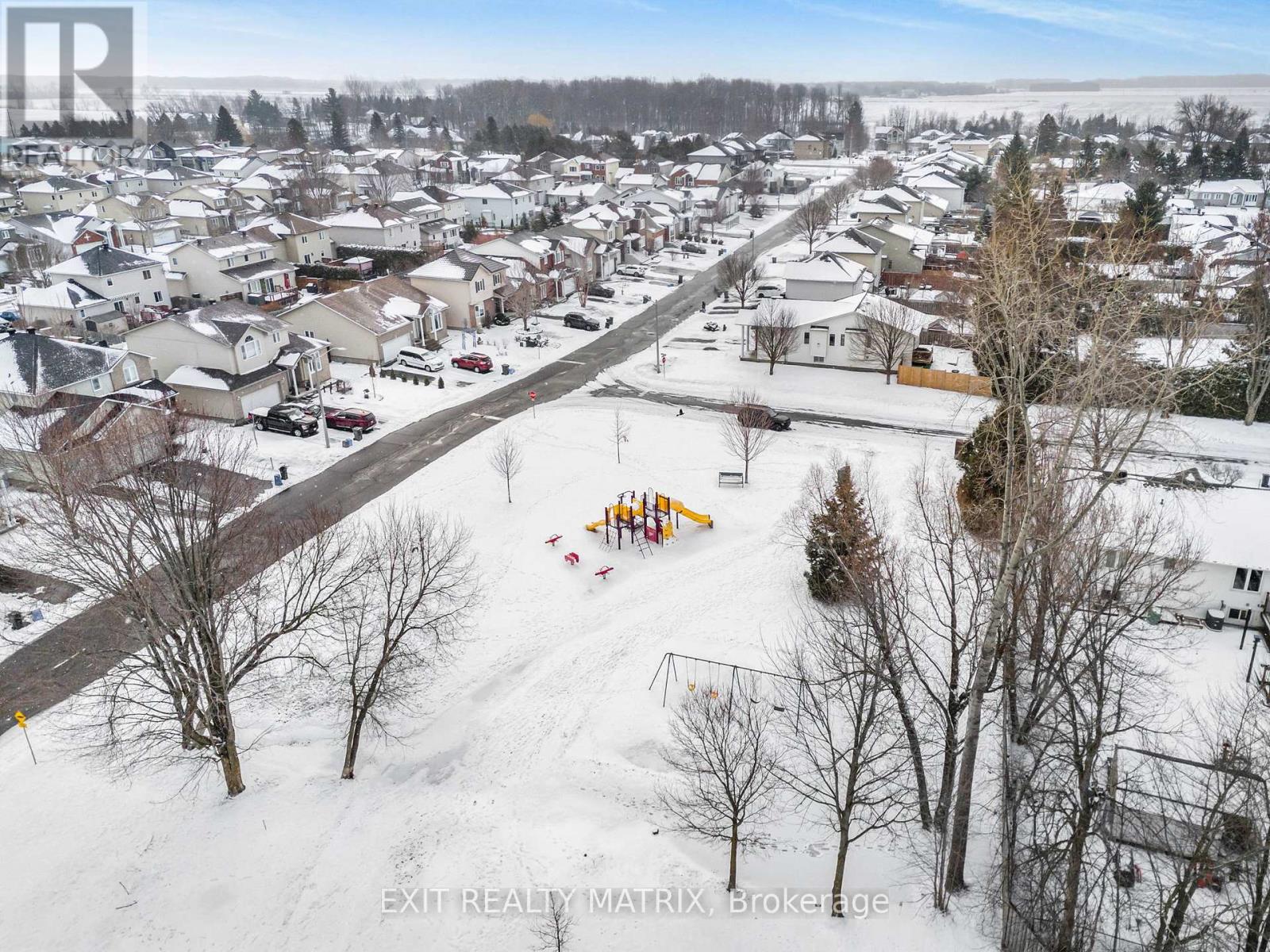 403 Centenaire Street, Russell, Ontario  K0A 1W0 - Photo 35 - X12916304