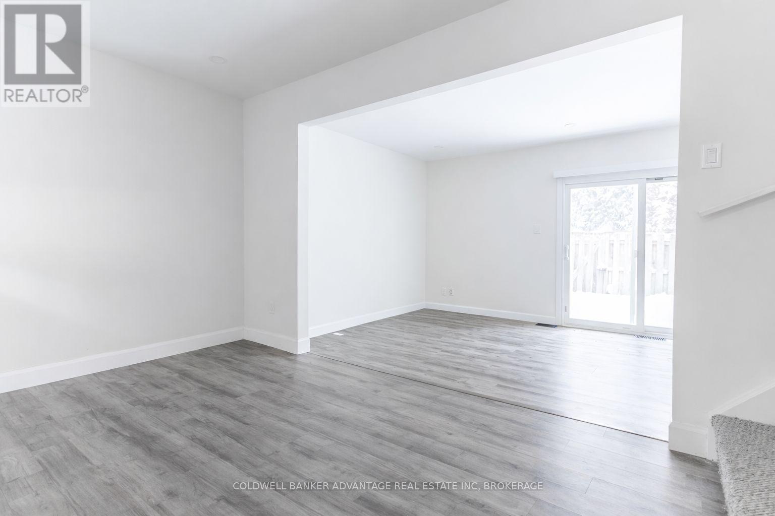 5815 Swayze Drive, Niagara Falls, Ontario  L2J 3W3 - Photo 6 - X12916352