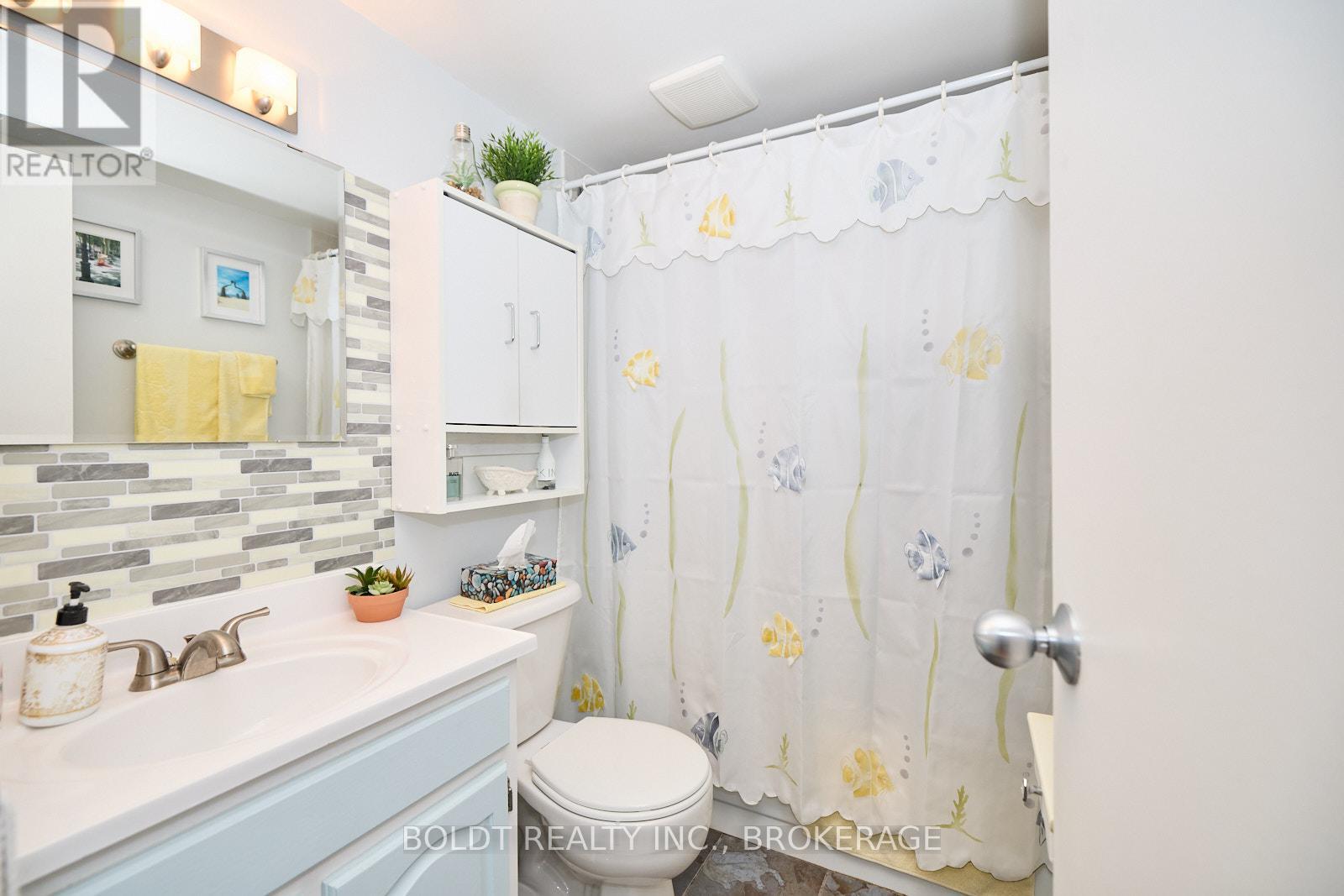 219 - 198 Scott Street, St. Catharines, Ontario  L2N 5T3 - Photo 19 - X12916396