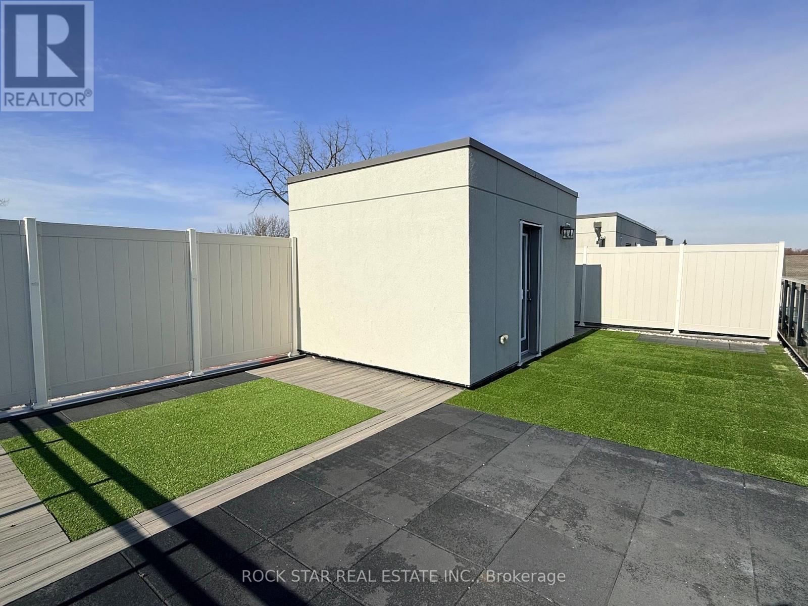 16 - 670 Atwater Avenue, Mississauga, Ontario  L5G 0B6 - Photo 4 - W12757718