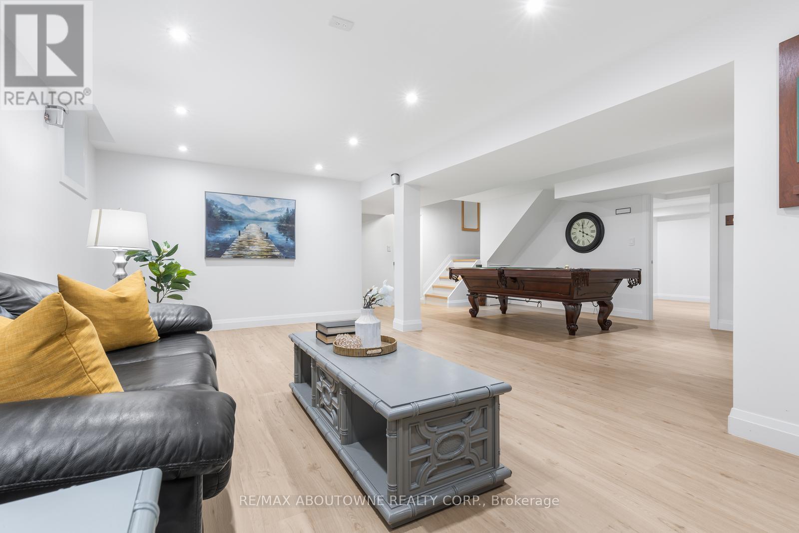 1324 Birchcliff Drive, Oakville, Ontario  L6M 2A4 - Photo 35 - W12911690