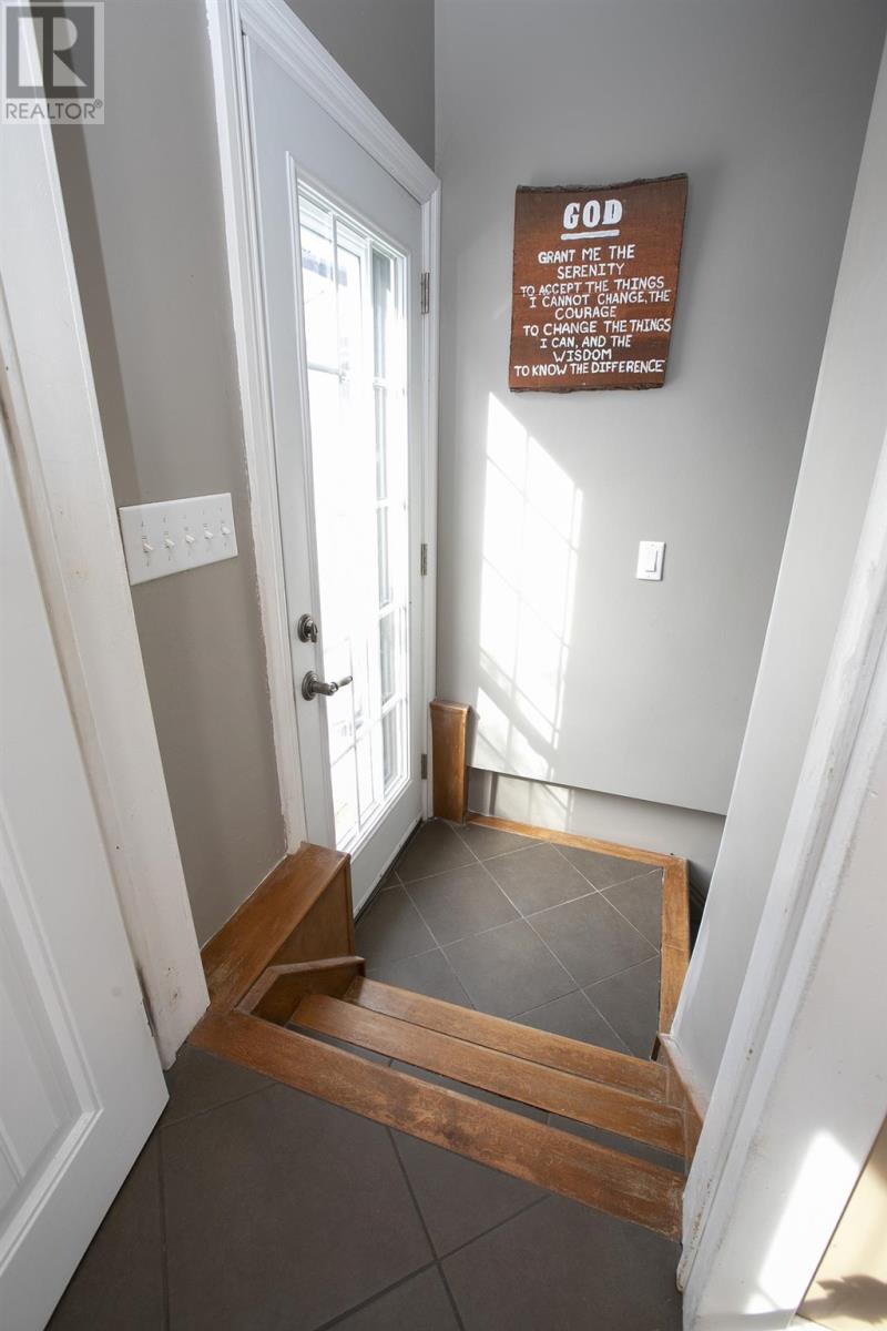 247 Willow Ave, Sault Ste. Marie, Ontario  P6B 5B4 - Photo 37 - SM260446