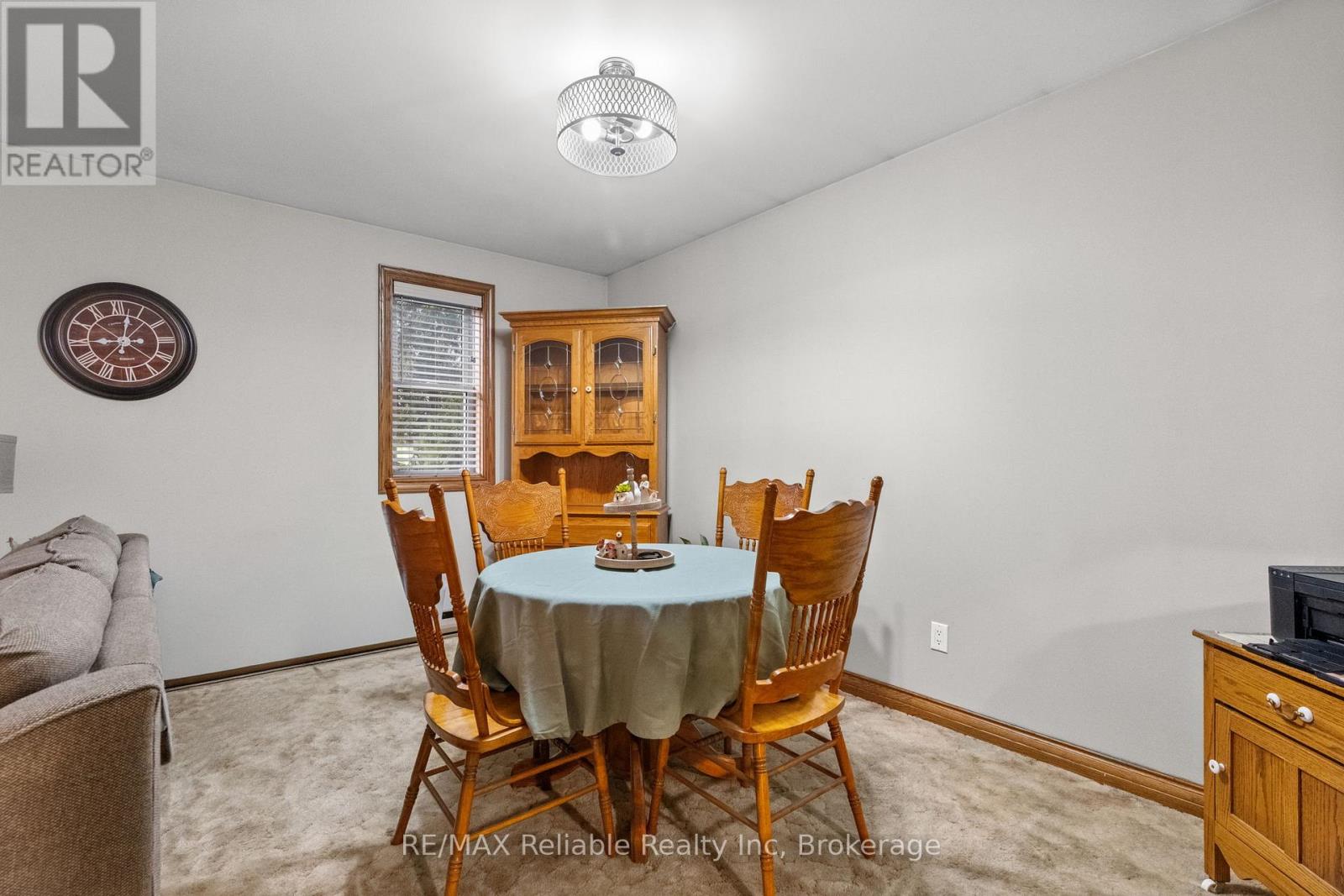 28 Edward Street, Bluewater (Zurich), Ontario  N0M 2T0 - Photo 10 - X12916268