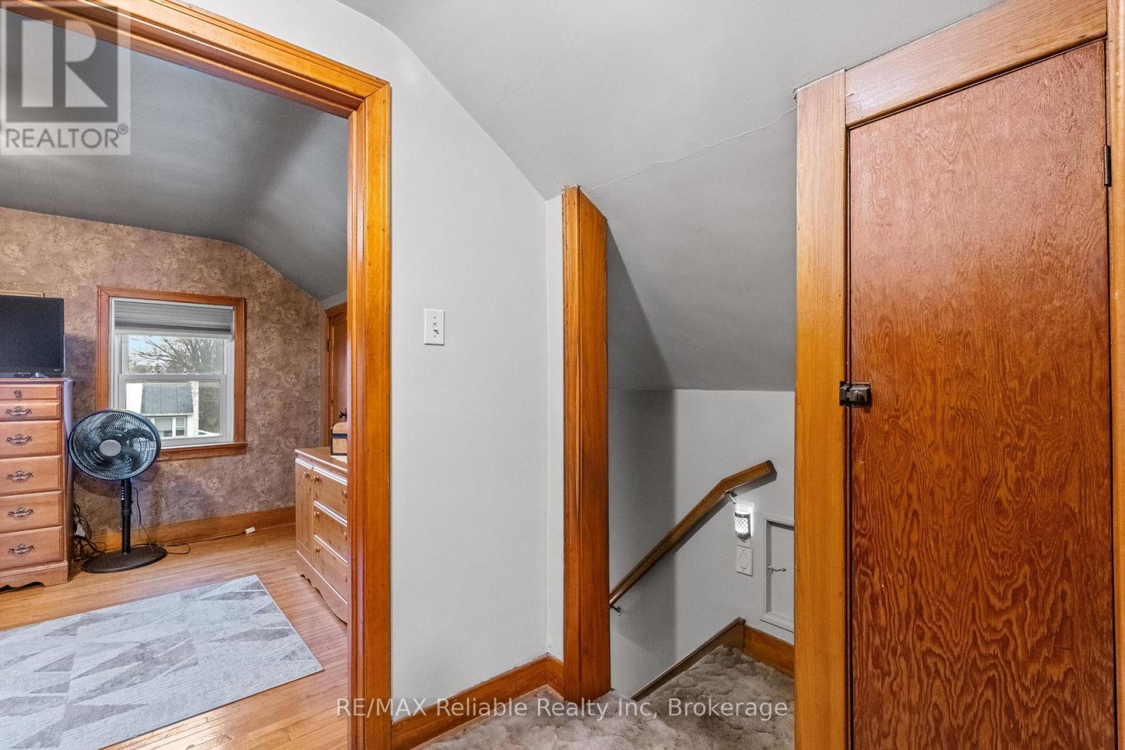 28 Edward Street, Bluewater (Zurich), Ontario  N0M 2T0 - Photo 15 - X12916268