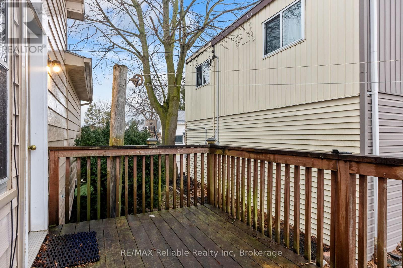 28 Edward Street, Bluewater (Zurich), Ontario  N0M 2T0 - Photo 25 - X12916268