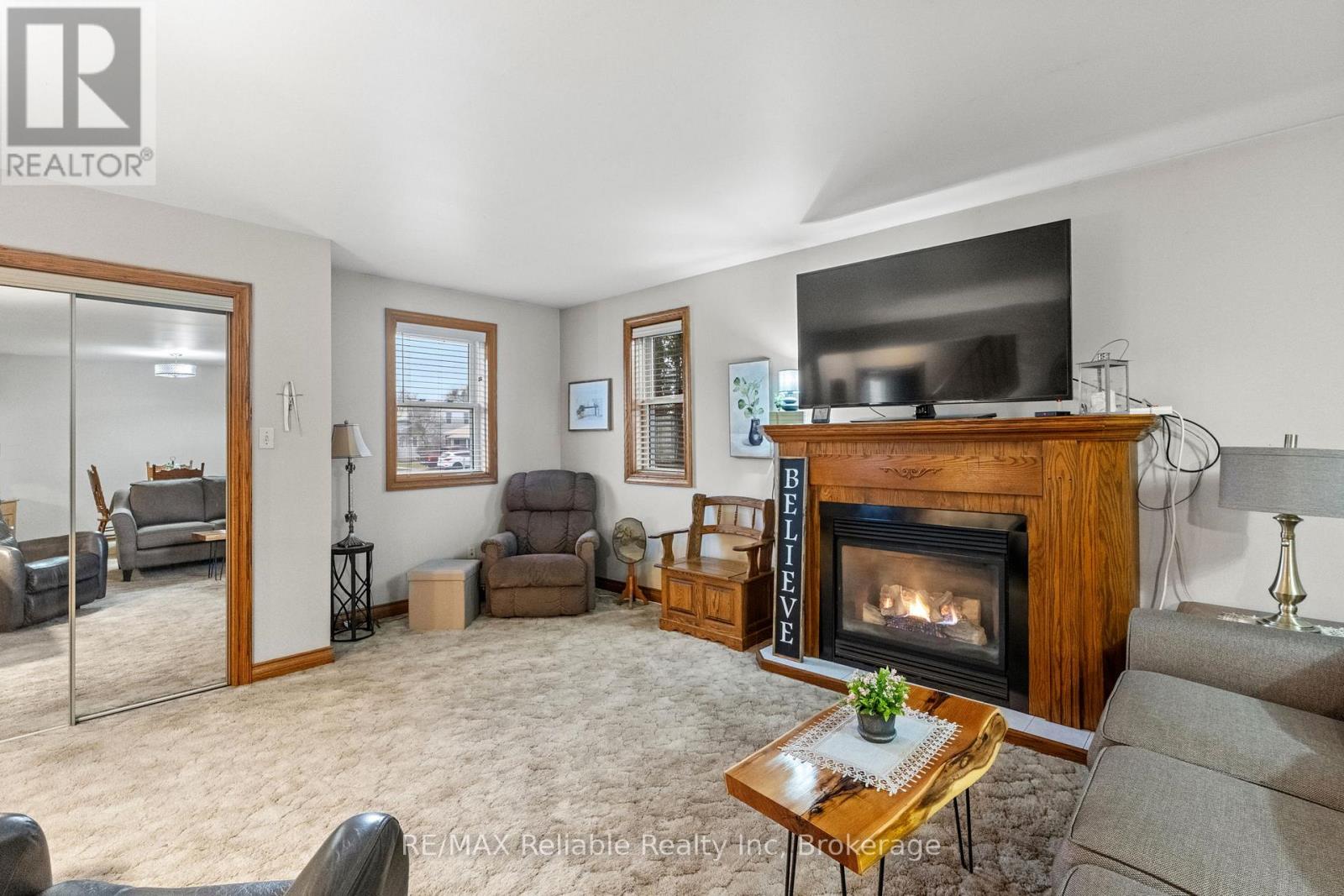 28 Edward Street, Bluewater (Zurich), Ontario  N0M 2T0 - Photo 8 - X12916268