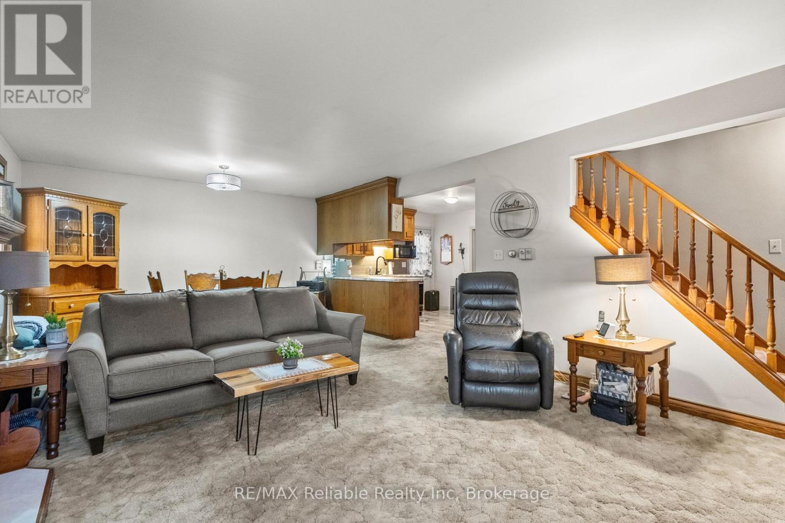 28 Edward Street, Bluewater (Zurich), Ontario  N0M 2T0 - Photo 9 - X12916268