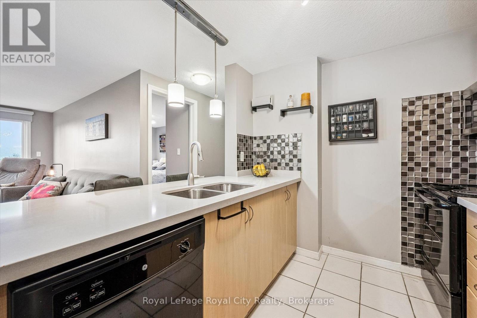 85 - 35 Mountford Drive, Guelph, Ontario N1E 0G6 - Photo 7 - X12916372