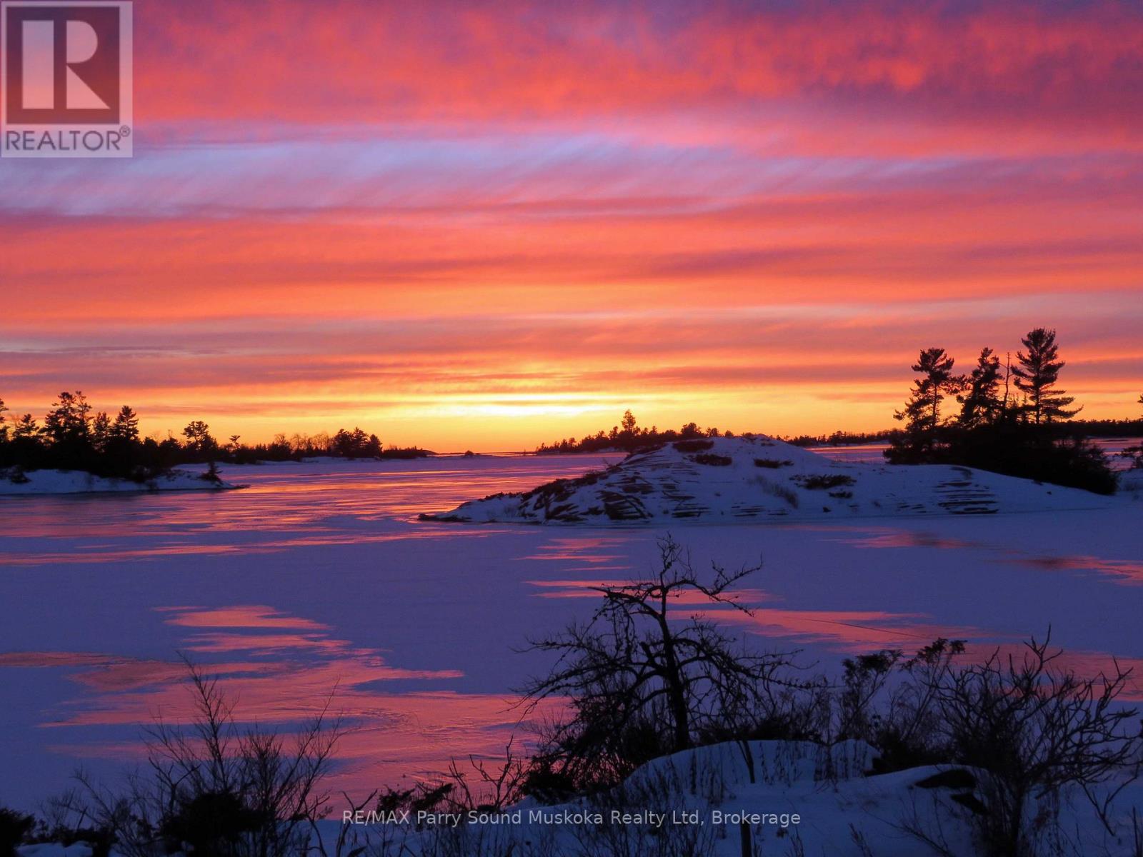 13 Janet Lane, Carling, Ontario  P0G 1G0 - Photo 5 - X12916404