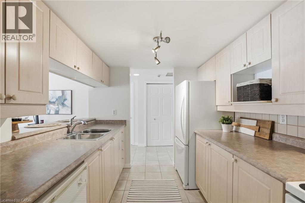 216 Plains Road W Unit# E106, Burlington, Ontario  L7T 4K8 - Photo 30 - 40798960