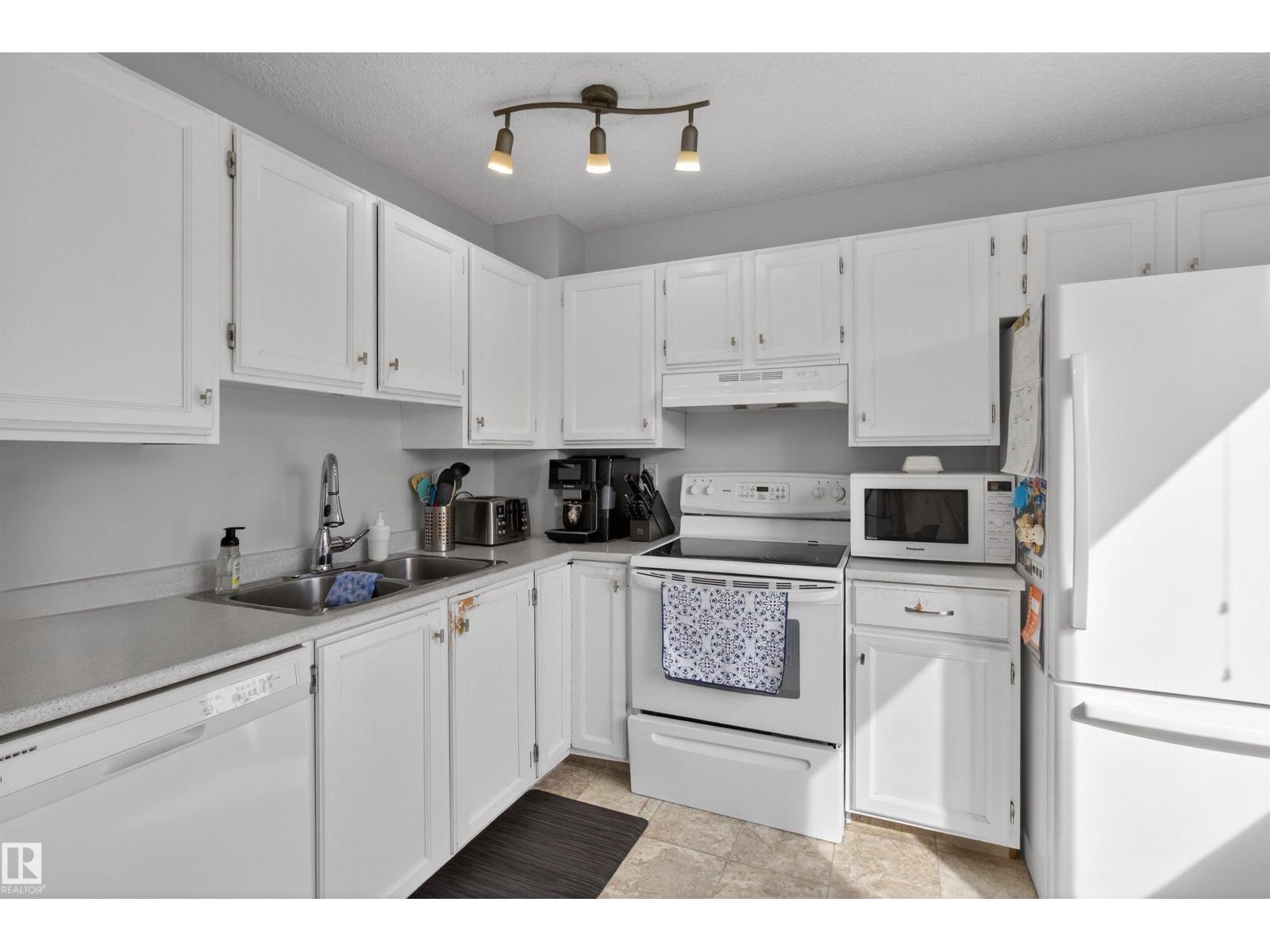 843 Village Dr, Sherwood Park, Alberta  T8A 4H9 - Photo 10 - E4478842