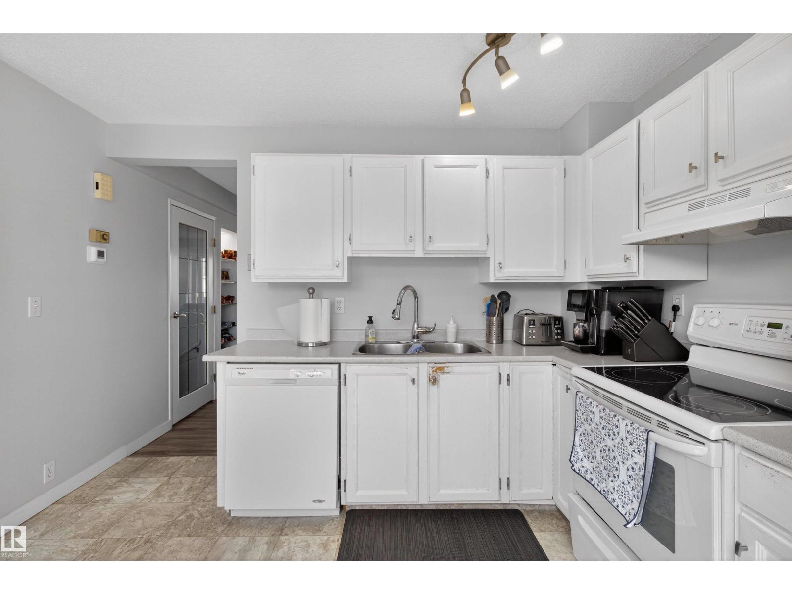 843 Village Dr, Sherwood Park, Alberta  T8A 4H9 - Photo 12 - E4478842