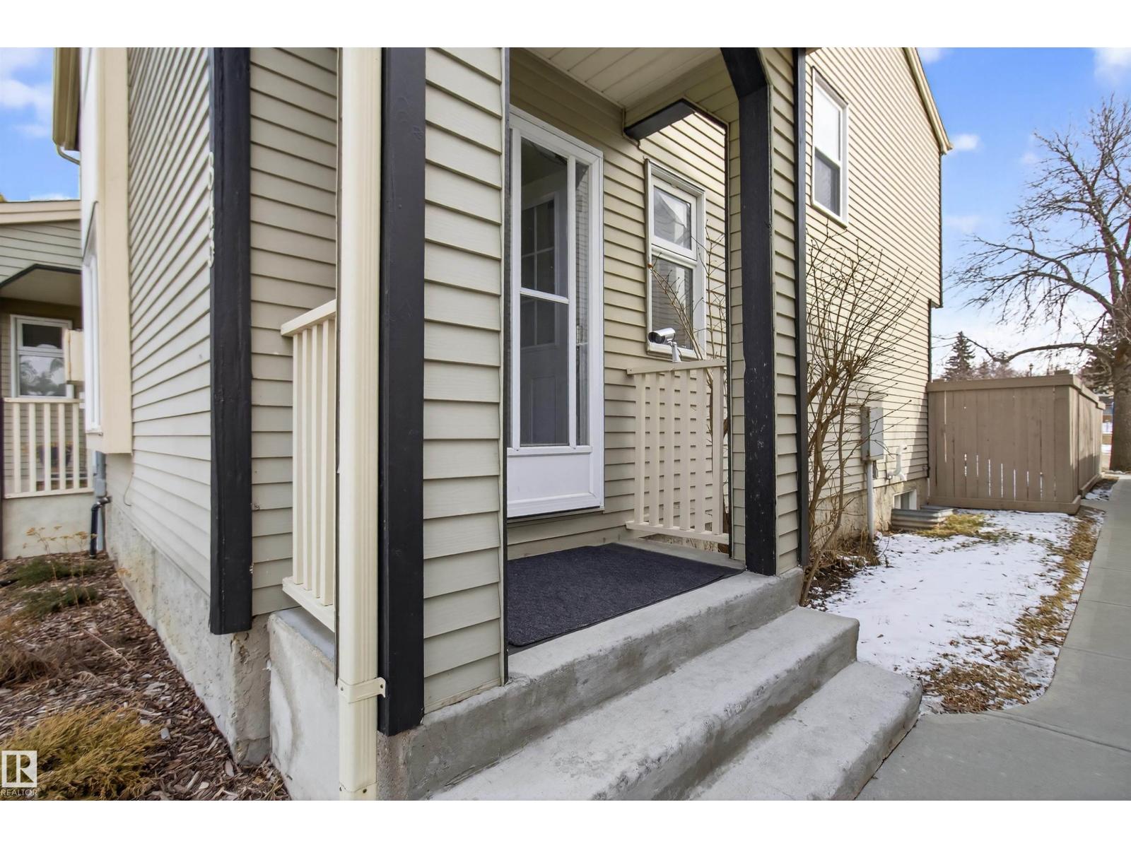 843 Village Dr, Sherwood Park, Alberta  T8A 4H9 - Photo 3 - E4478842