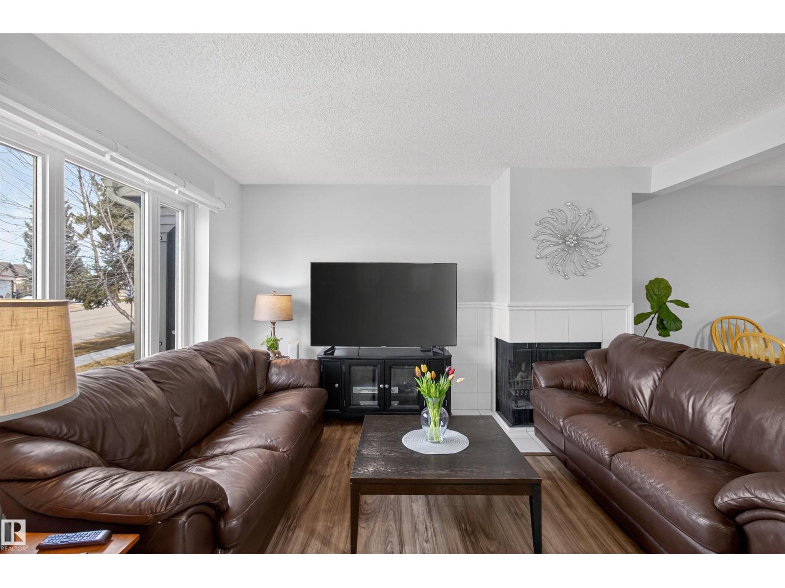 843 Village Dr, Sherwood Park, Alberta  T8A 4H9 - Photo 6 - E4478842