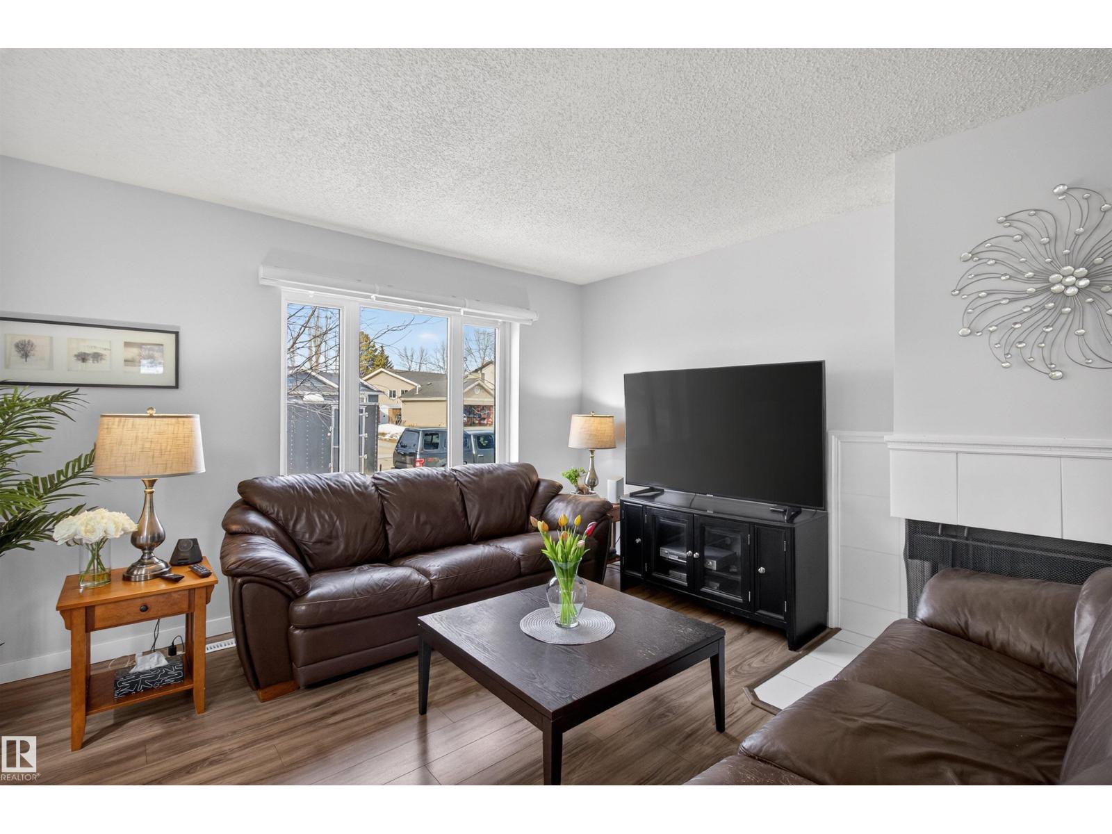 843 Village Dr, Sherwood Park, Alberta  T8A 4H9 - Photo 7 - E4478842