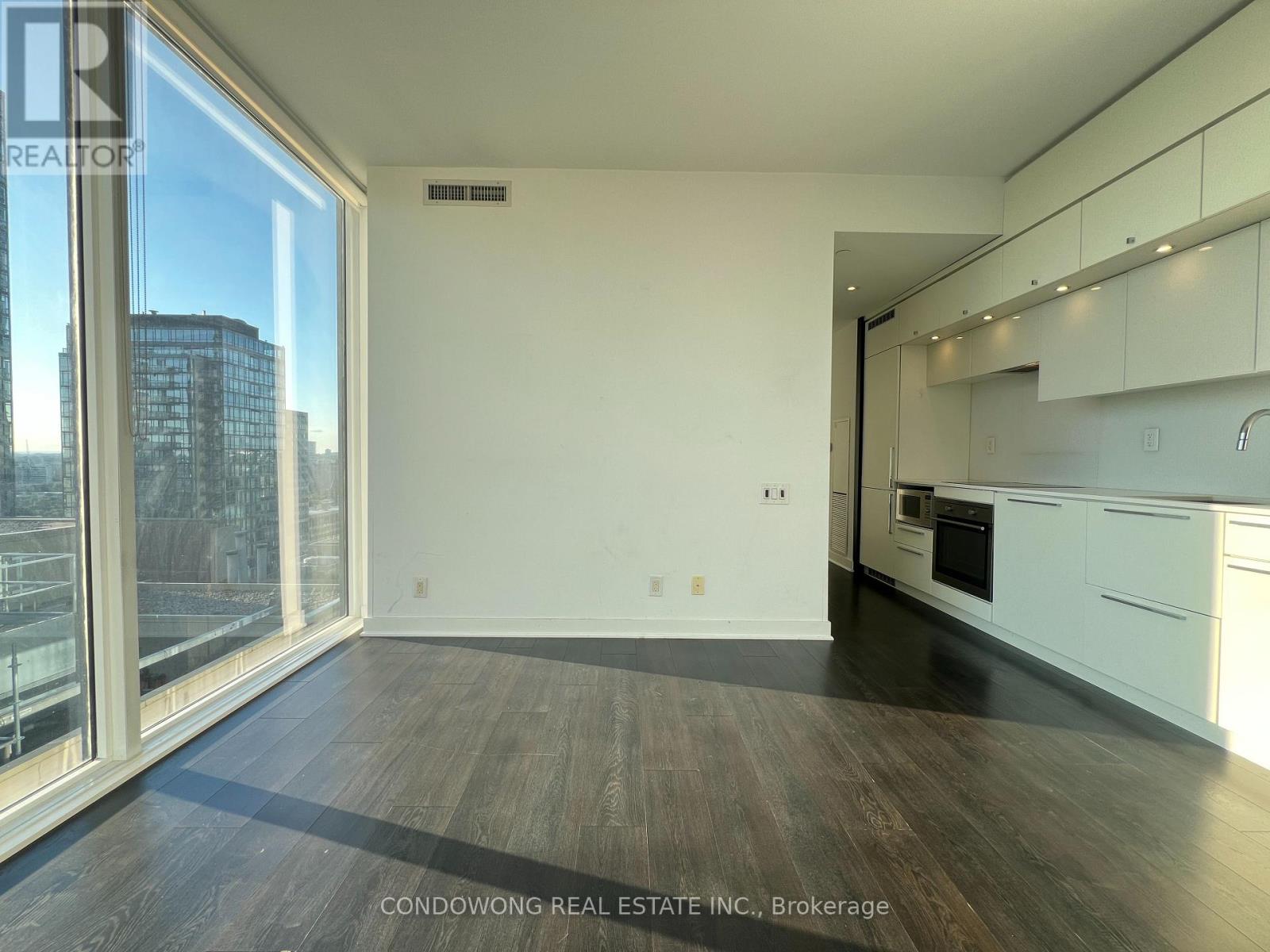 2703 - 15 GRENVILLE STREET, Toronto, Ontario