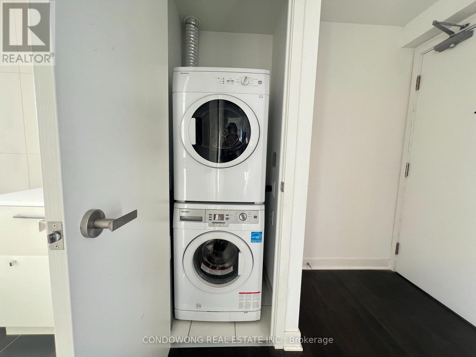 2703 - 15 Grenville Street, Toronto (Bay Street Corridor), Ontario  M4Y 0B9 - Photo 9 - C12916226