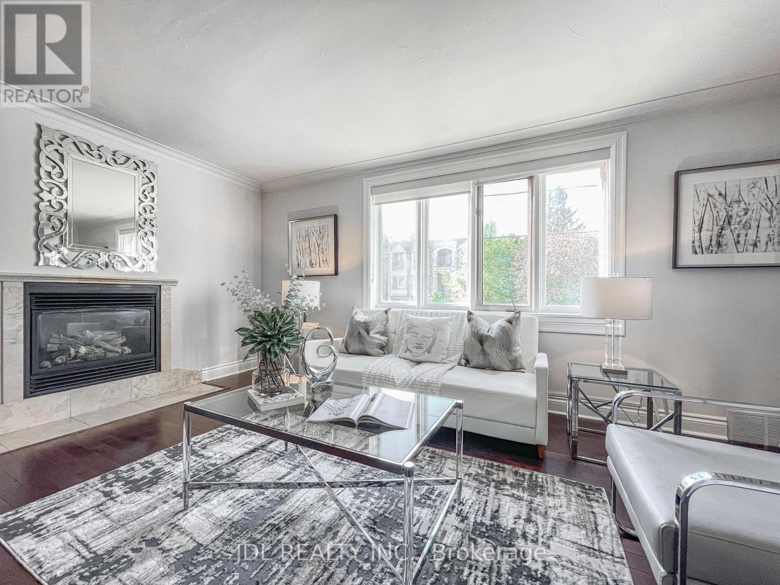 (Upper) - 209 Harlandale Avenue, Toronto, Ontario  M2N 1P6 - Photo 13 - C12916230