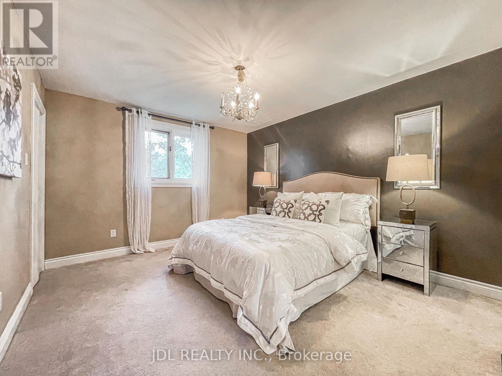 (Upper) - 209 Harlandale Avenue, Toronto, Ontario  M2N 1P6 - Photo 19 - C12916230