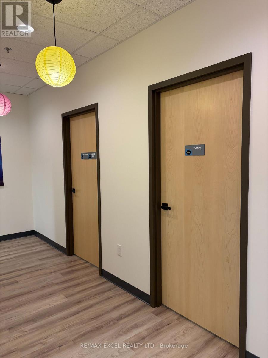 101a - 20 Upjohn Road S, Toronto (Banbury-Don Mills), Ontario  M3B 2V9 - Photo 4 - C12916248