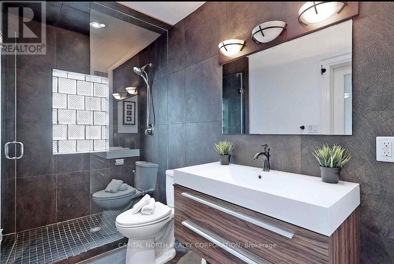 4 Belle Ayre Boulevard, Toronto, Ontario  M4S 2P7 - Photo 7 - C12916318