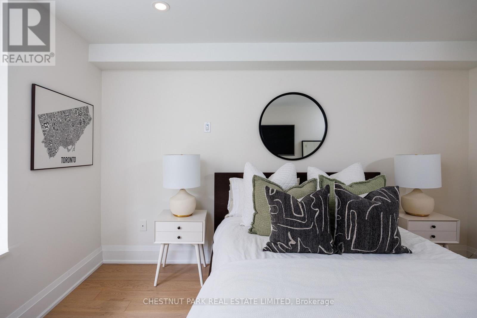 203 - 40 Oaklands Avenue, Toronto, Ontario  M4V 2Z3 - Photo 16 - C12916340