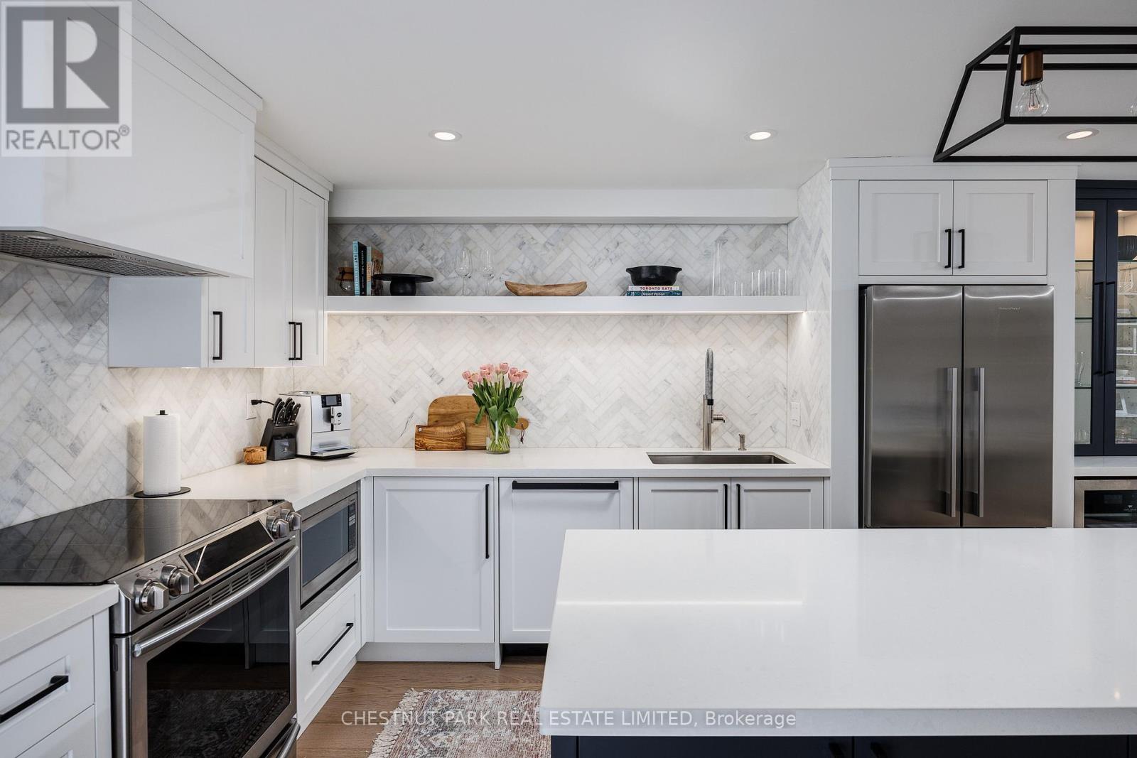 203 - 40 Oaklands Avenue, Toronto, Ontario  M4V 2Z3 - Photo 6 - C12916340