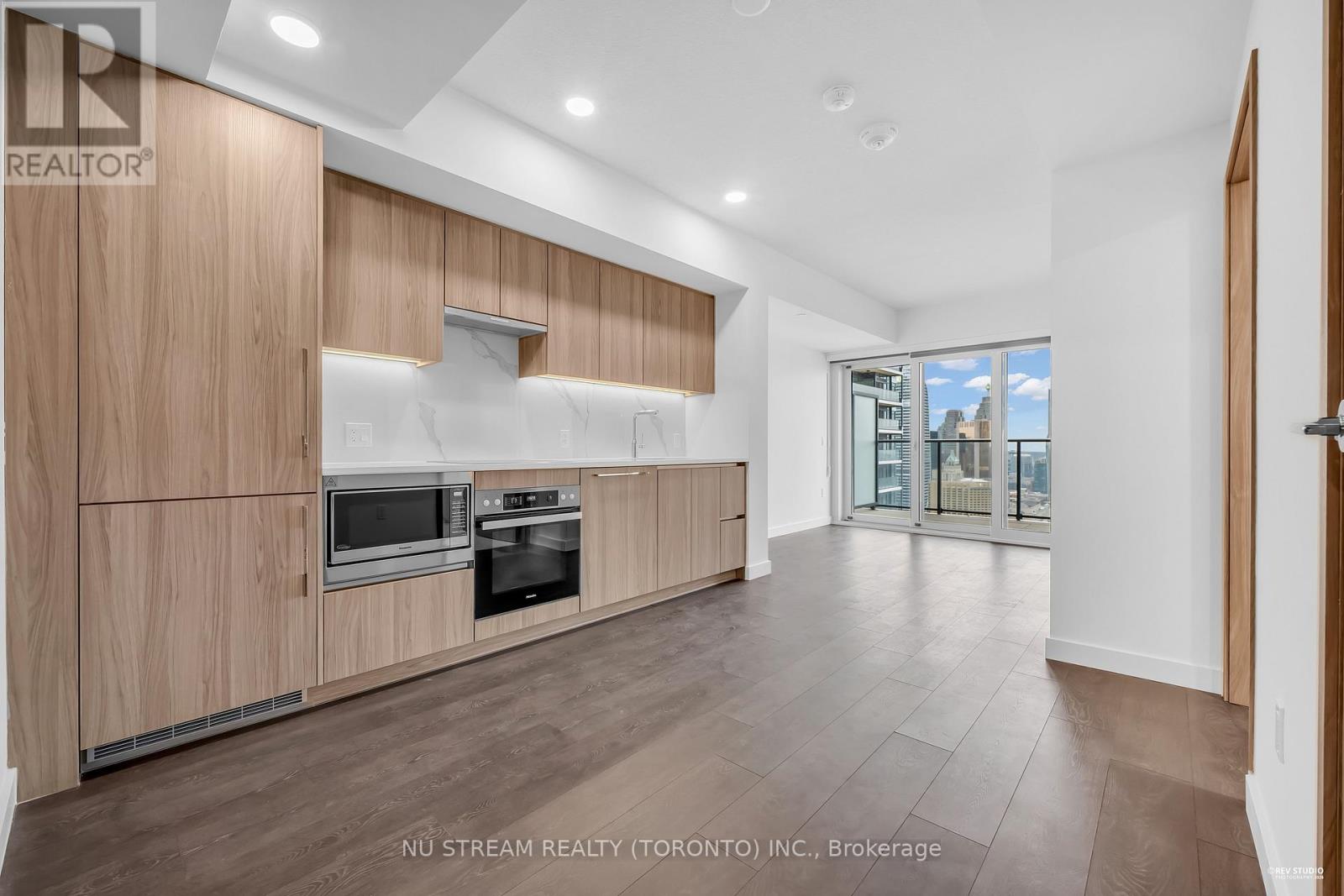 4609 - 3 Concord Cityplace Way, Toronto, Ontario  M5V 0X4 - Photo 11 - C12916380