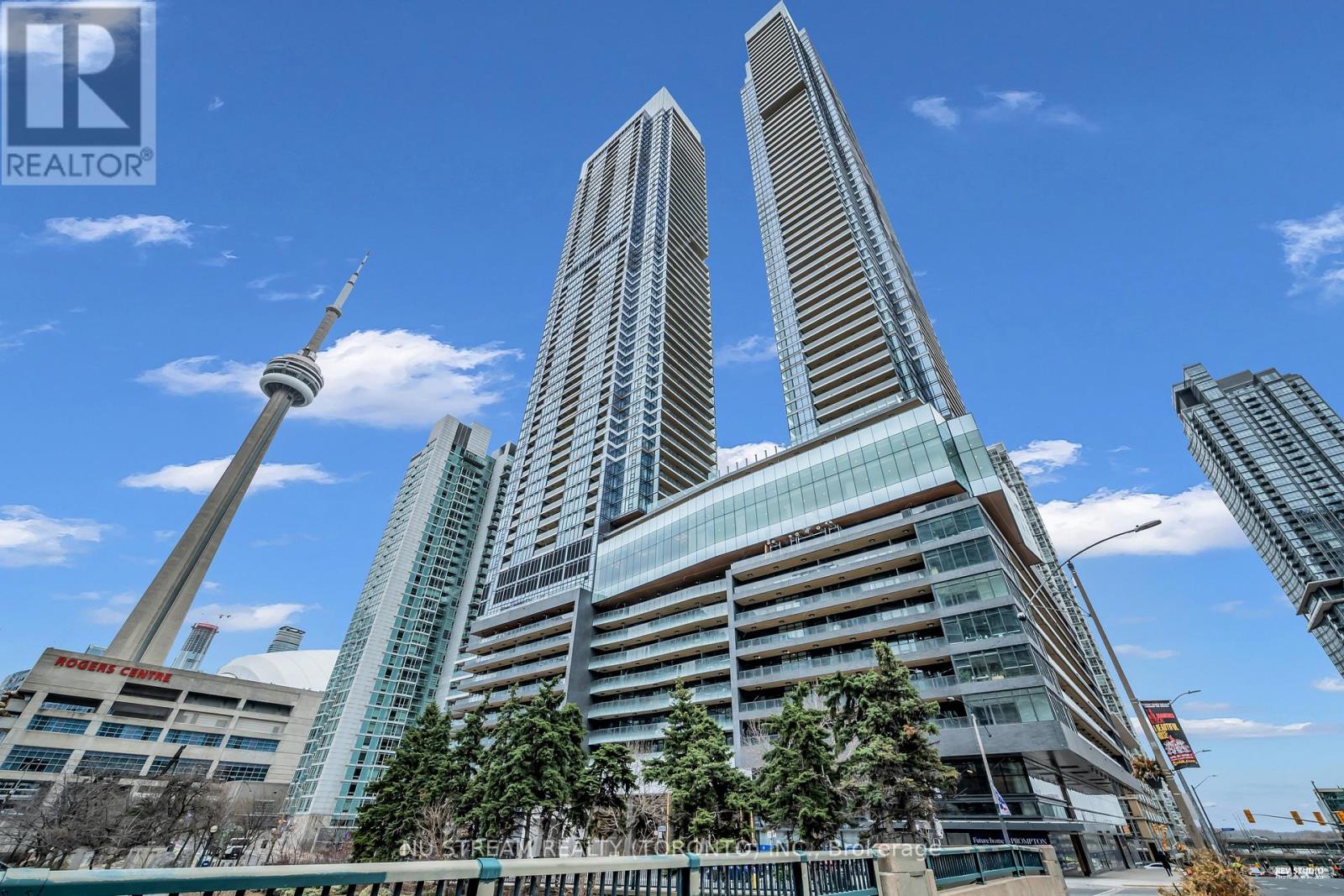 4609 - 3 Concord Cityplace Way, Toronto, Ontario  M5V 0X4 - Photo 2 - C12916380