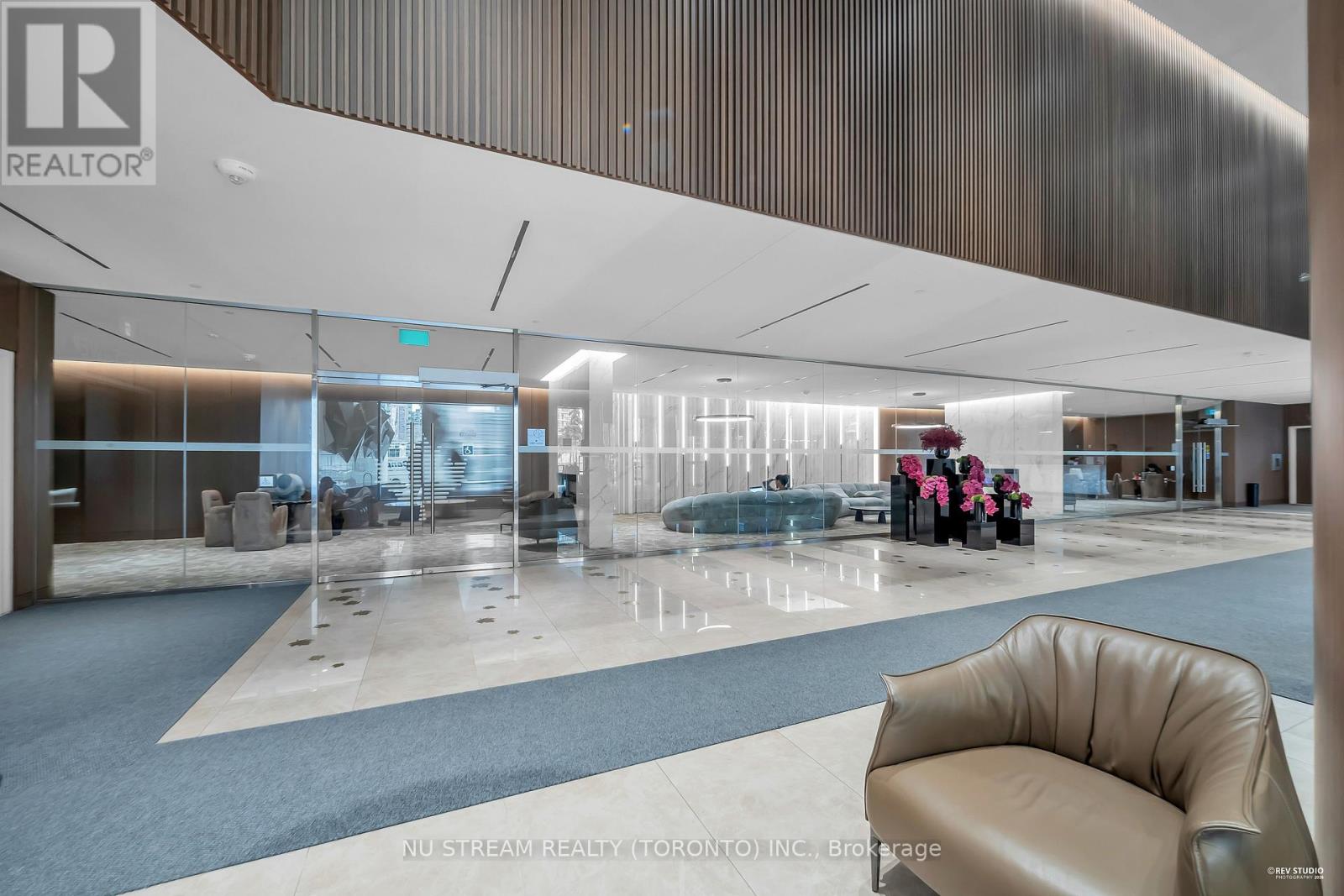 4609 - 3 Concord Cityplace Way, Toronto, Ontario  M5V 0X4 - Photo 3 - C12916380