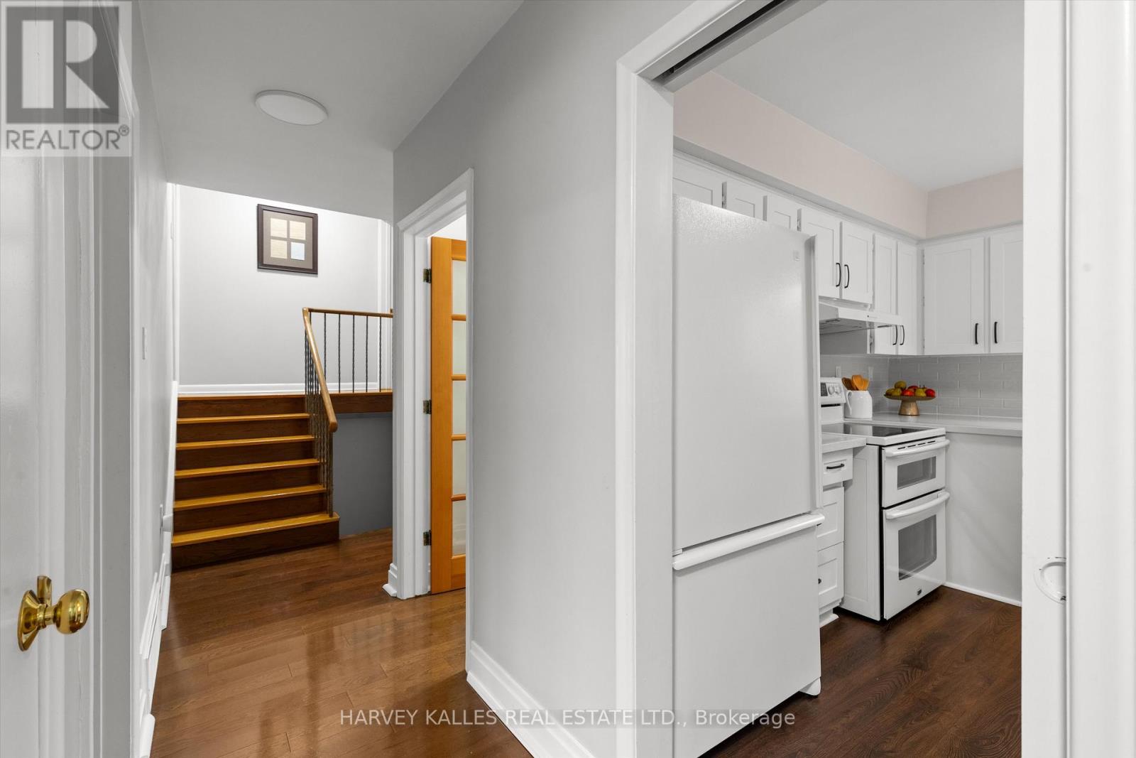 134 Santa Barbara Road, Toronto, Ontario  M2N 2C5 - Photo 12 - C12916408