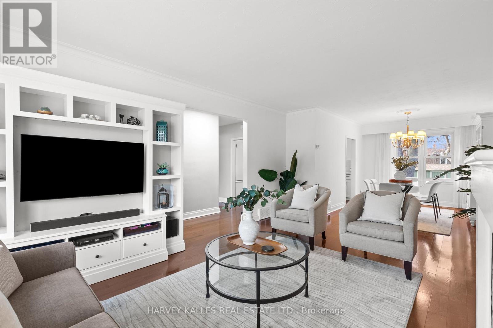 134 Santa Barbara Road, Toronto, Ontario  M2N 2C5 - Photo 6 - C12916408