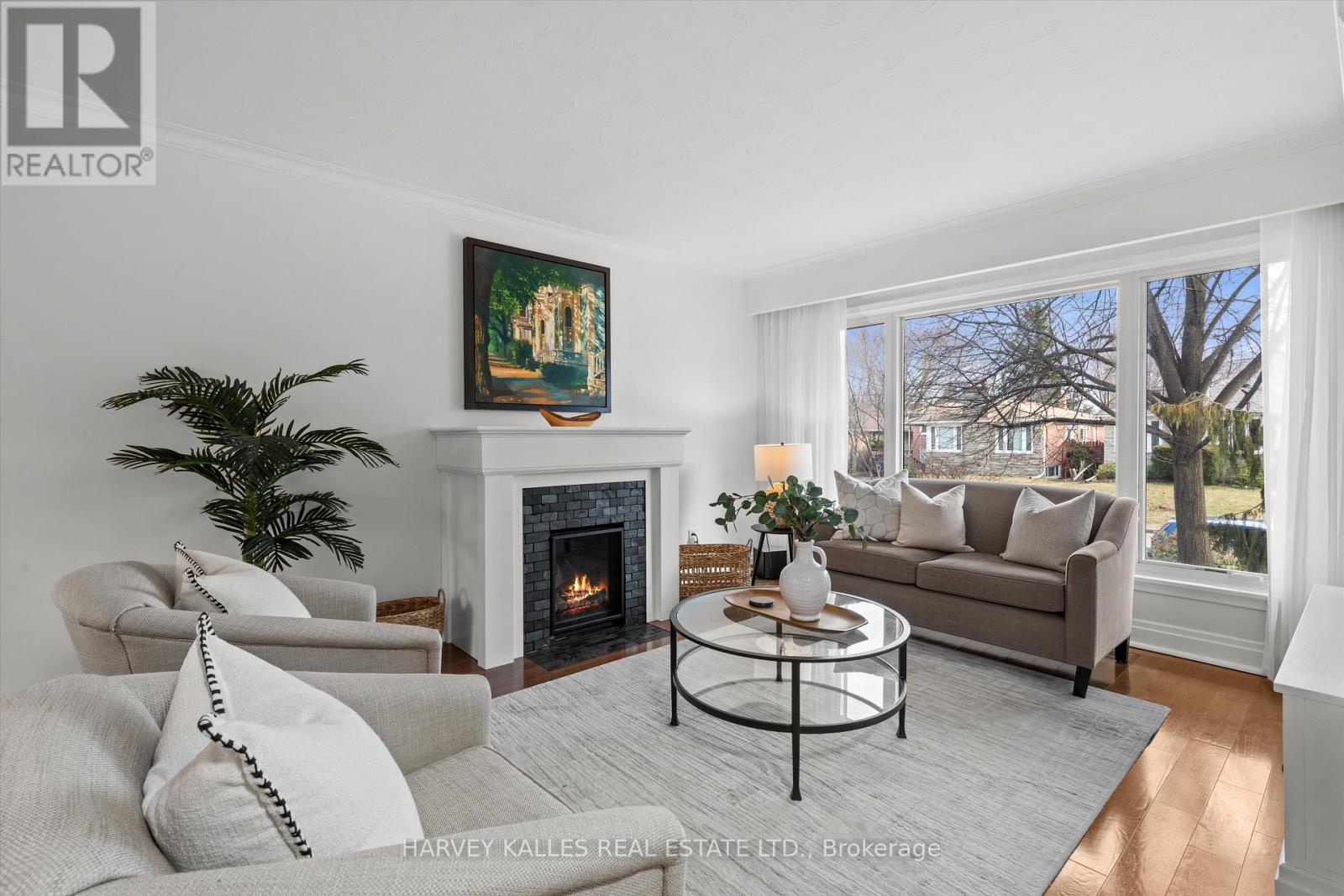 134 Santa Barbara Road, Toronto, Ontario  M2N 2C5 - Photo 8 - C12916408