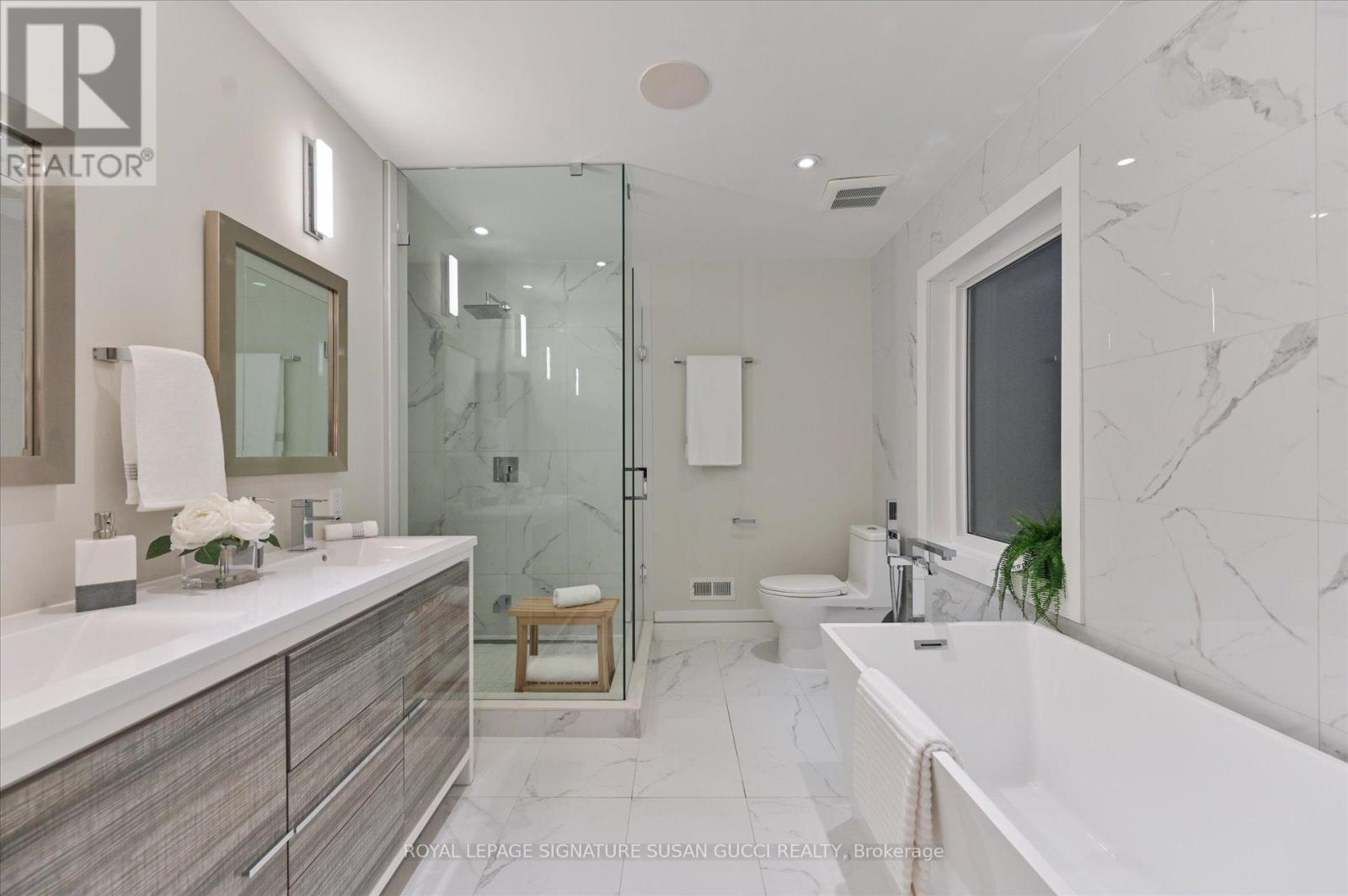 18 Ferris Road, Toronto, Ontario  M4B 1G1 - Photo 23 - E12916244