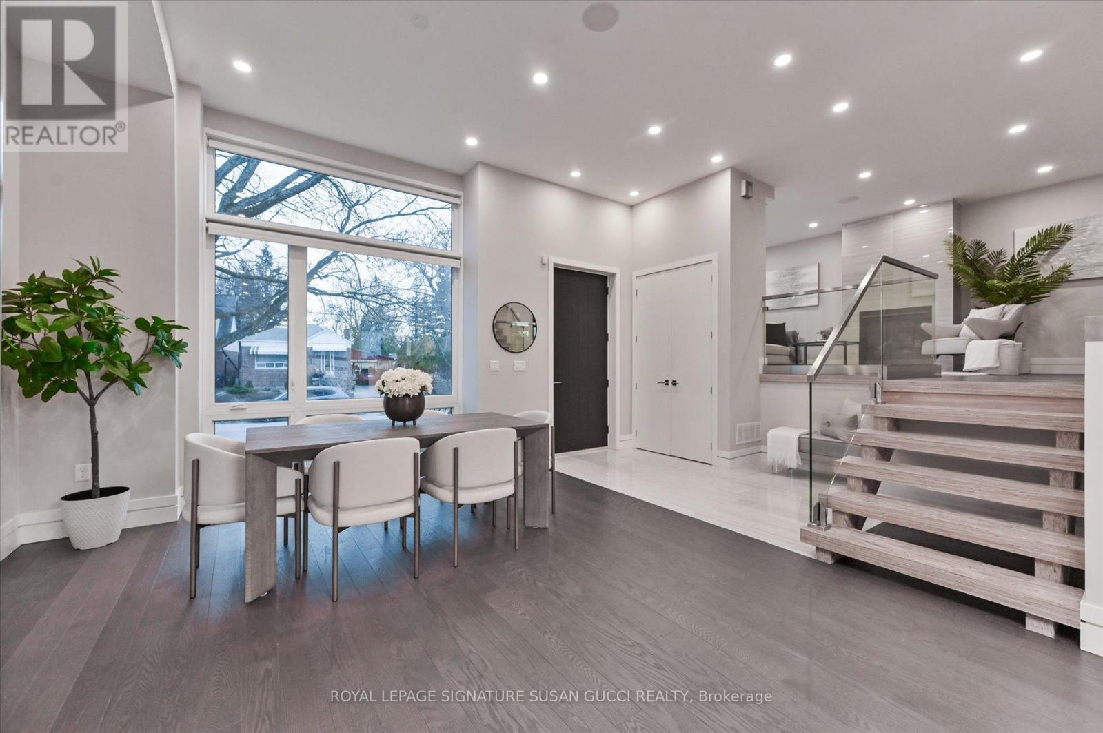 18 Ferris Road, Toronto, Ontario  M4B 1G1 - Photo 7 - E12916244