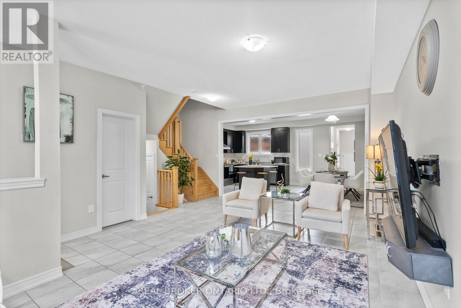 222 Coronation Road, Whitby, Ontario  L1P 0H7 - Photo 8 - E12916270