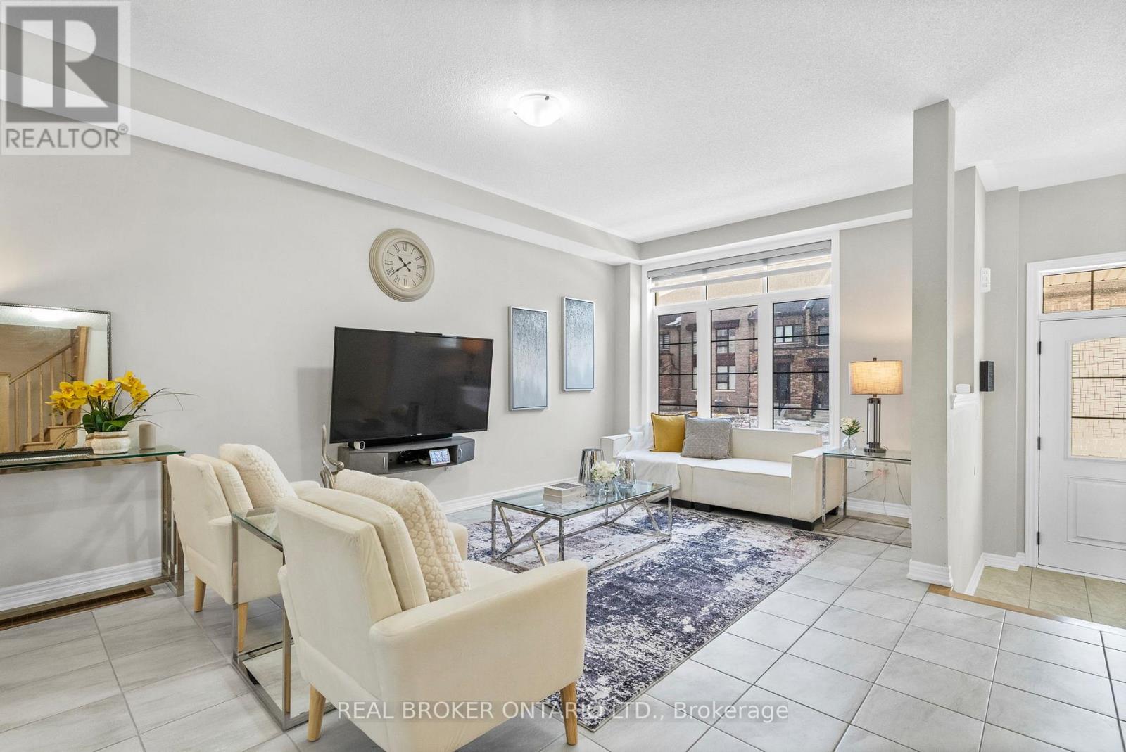 222 Coronation Road, Whitby, Ontario  L1P 0H7 - Photo 9 - E12916270