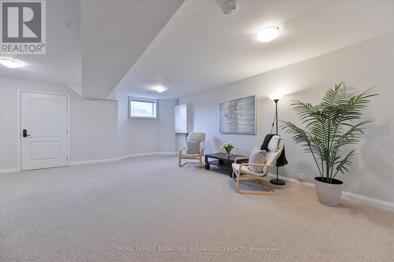 811 Cosburn Avenue, Toronto, Ontario  M4C 2V9 - Photo 37 - E12916390